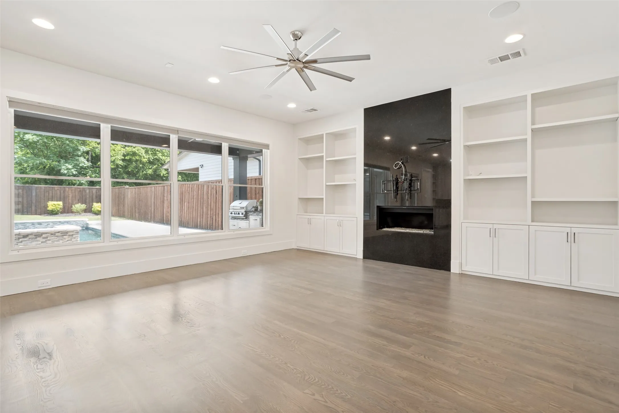 Single Family Residence For Sale in Dallas County , 7714 Roper Street, Dallas, Texas 75209, 4 Bedroom, 3 Bathroom, 2 Garage spaces, 3,713 Sqft, built in 2018, mls#21371203, Real Estate Agent in Dallas, Homes For Sale in Dallas county, Homes For Sale in Dallas, Realtor in Dallas Texas, Real Estate Brokerage Independent Realty Texas, Luminita Cordes Realtor