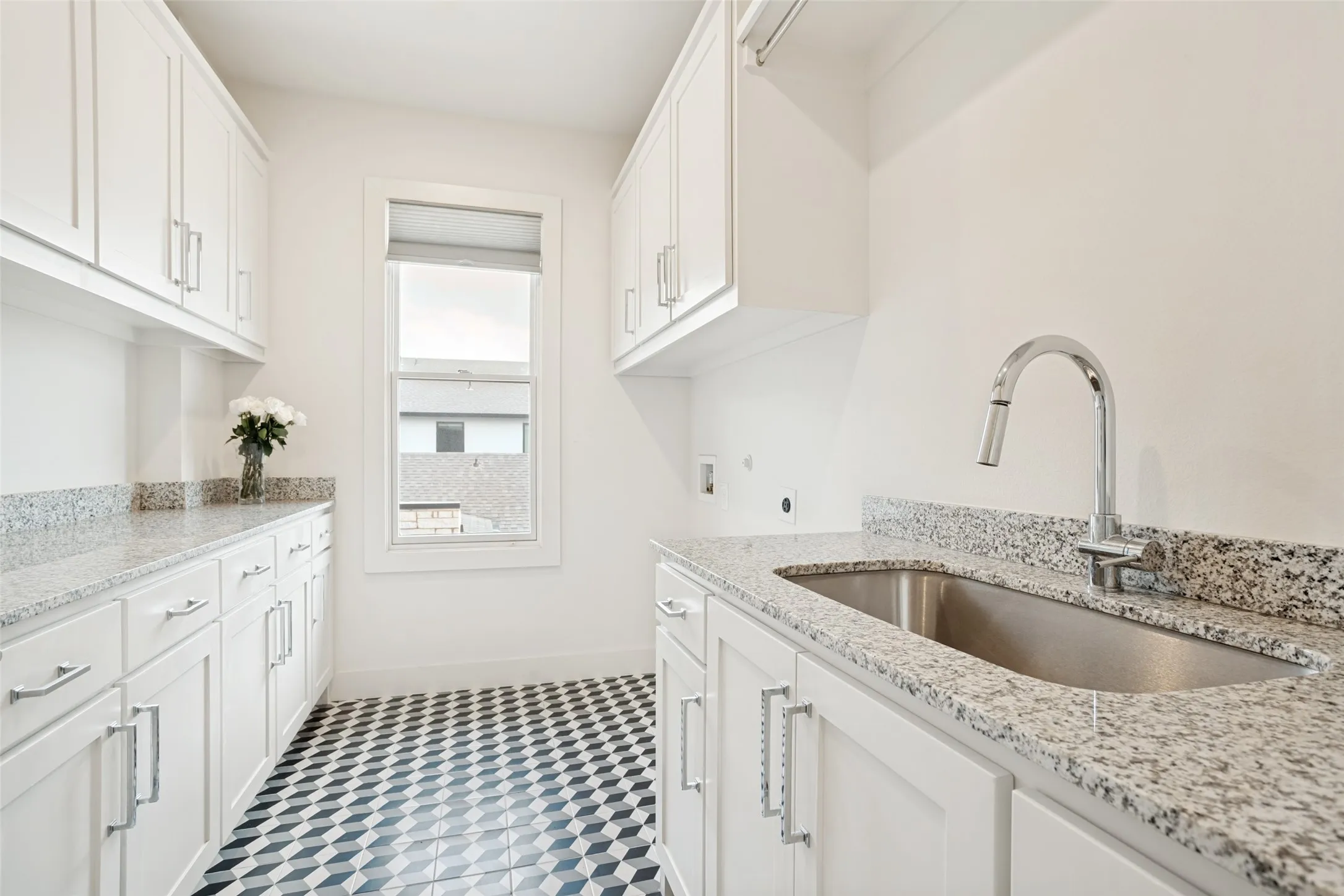 Single Family Residence For Sale in Dallas County , 7714 Roper Street, Dallas, Texas 75209, 4 Bedroom, 3 Bathroom, 2 Garage spaces, 3,713 Sqft, built in 2018, mls#21371203, Real Estate Agent in Dallas, Homes For Sale in Dallas county, Homes For Sale in Dallas, Realtor in Dallas Texas, Real Estate Brokerage Independent Realty Texas, Luminita Cordes Realtor