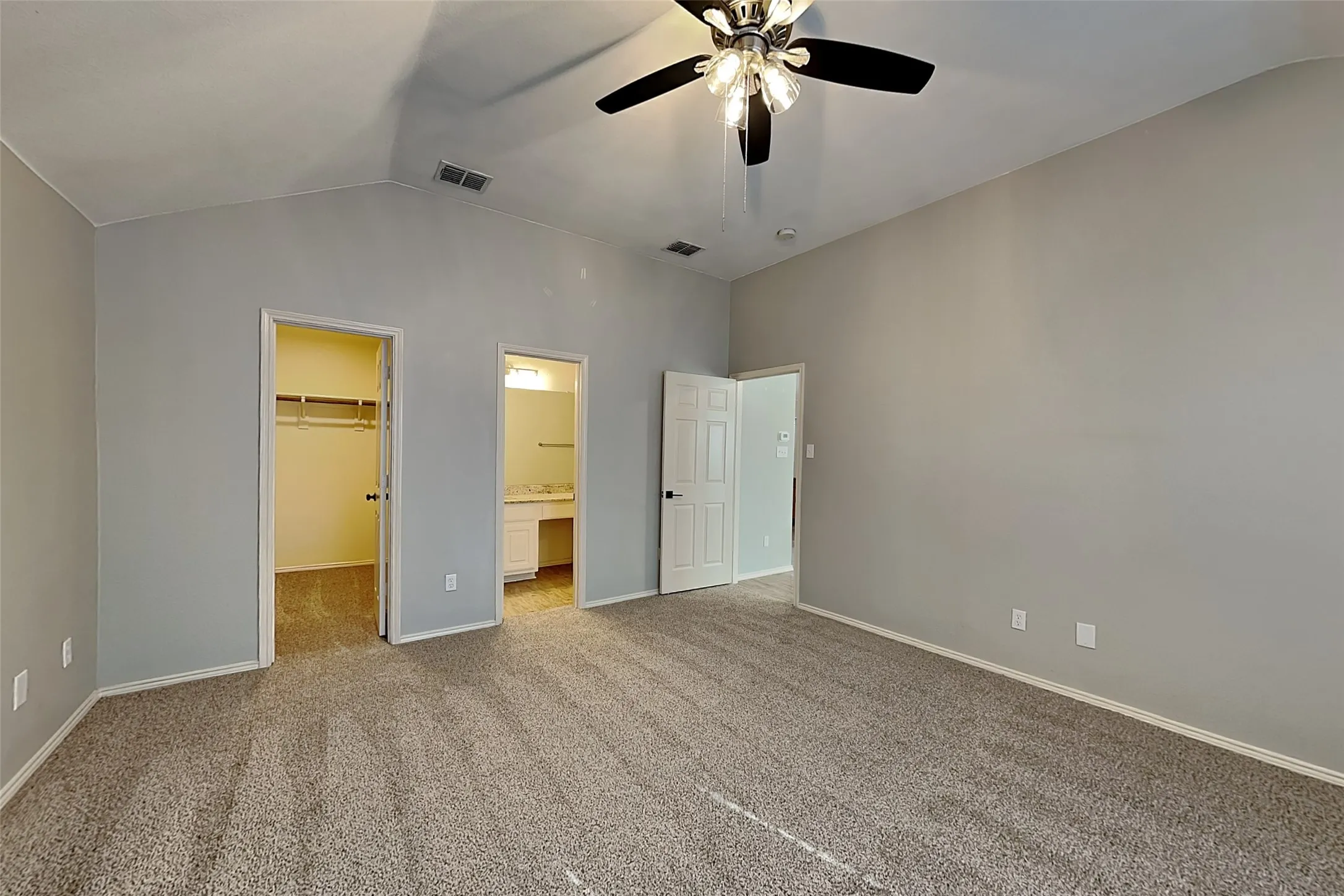 Single Family Residence For Rent in Tarrant County , 11828 Cottontail Drive, Fort Worth, Texas 76244, 3 Bedroom, 2 Bathroom, 2 Garage spaces, 1,462 Sqft, built in 2006, mls#21371863, Real Estate Agent in Fort Worth, Homes For Rent in Tarrant county, Homes For Rent in Fort Worth, Realtor in Fort Worth Texas, Real Estate Brokerage Independent Realty Texas, Luminita Cordes Realtor