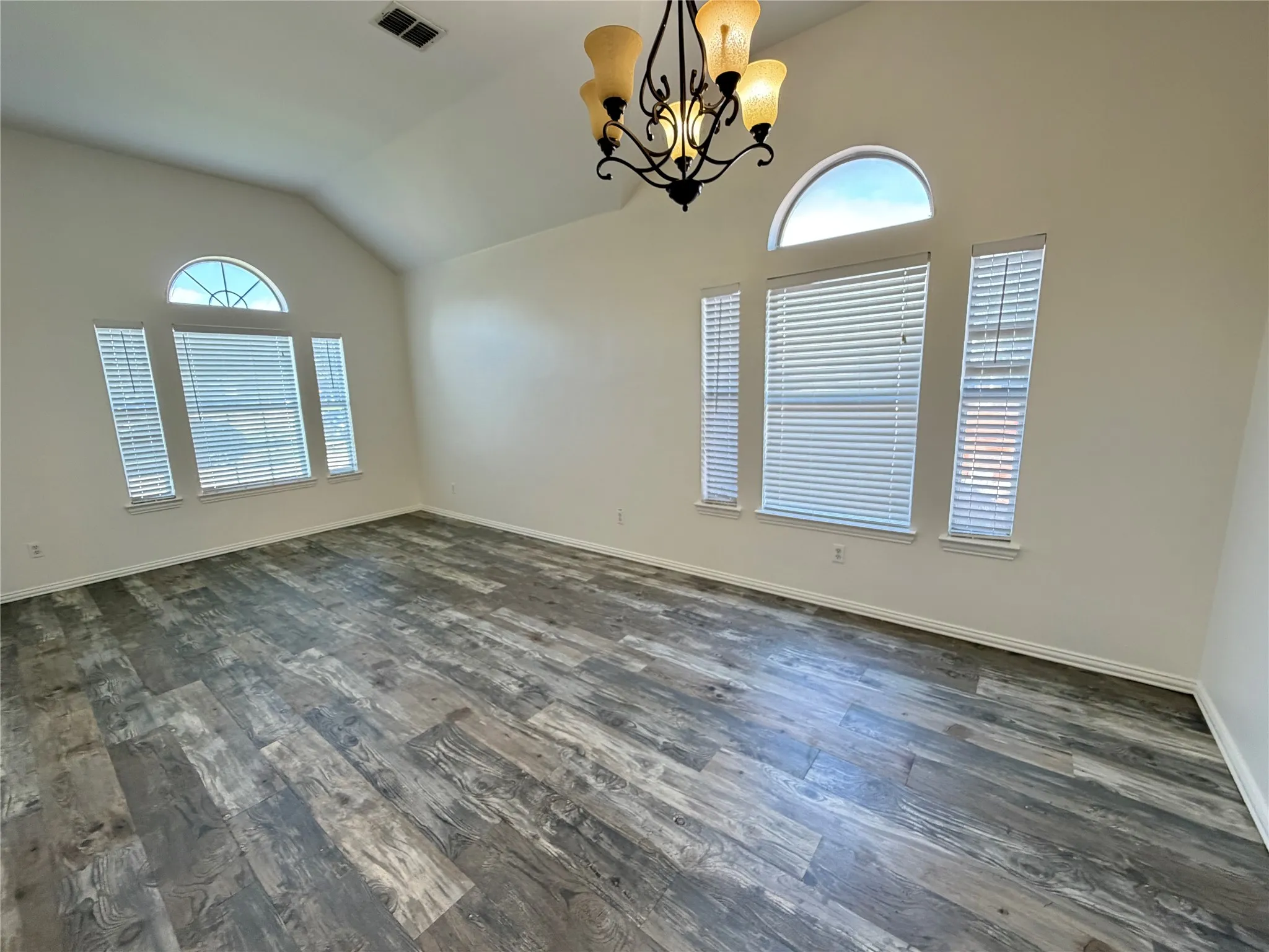 Single Family Residence For Rent in Tarrant County , 4916 Drexel Drive, Fort Worth, Texas 76137, 3 Bedroom, 2 Bathroom, 2 Garage spaces, 1,928 Sqft, built in 1998, mls#21371876, Real Estate Agent in Fort Worth, Homes For Rent in Tarrant county, Homes For Rent in Fort Worth, Realtor in Fort Worth Texas, Real Estate Brokerage Independent Realty Texas, Luminita Cordes Realtor