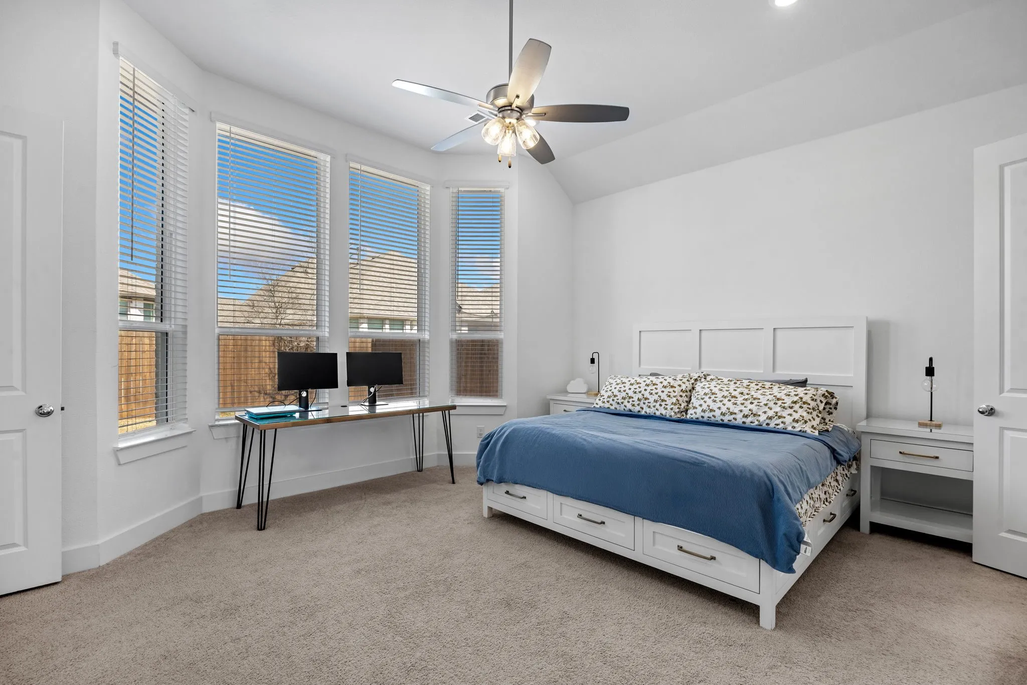 Single Family Residence For Sale in Ellis County , 445 Lost Creek Trail, Waxahachie, Texas 75165, 4 Bedroom, 4 Bathroom, 2 Garage spaces, 2,807 Sqft, built in 2022, mls#21371881, Real Estate Agent in Waxahachie, Homes For Sale in Ellis county, Homes For Sale in Waxahachie, Realtor in Waxahachie Texas, Real Estate Brokerage Independent Realty Texas, Luminita Cordes Realtor