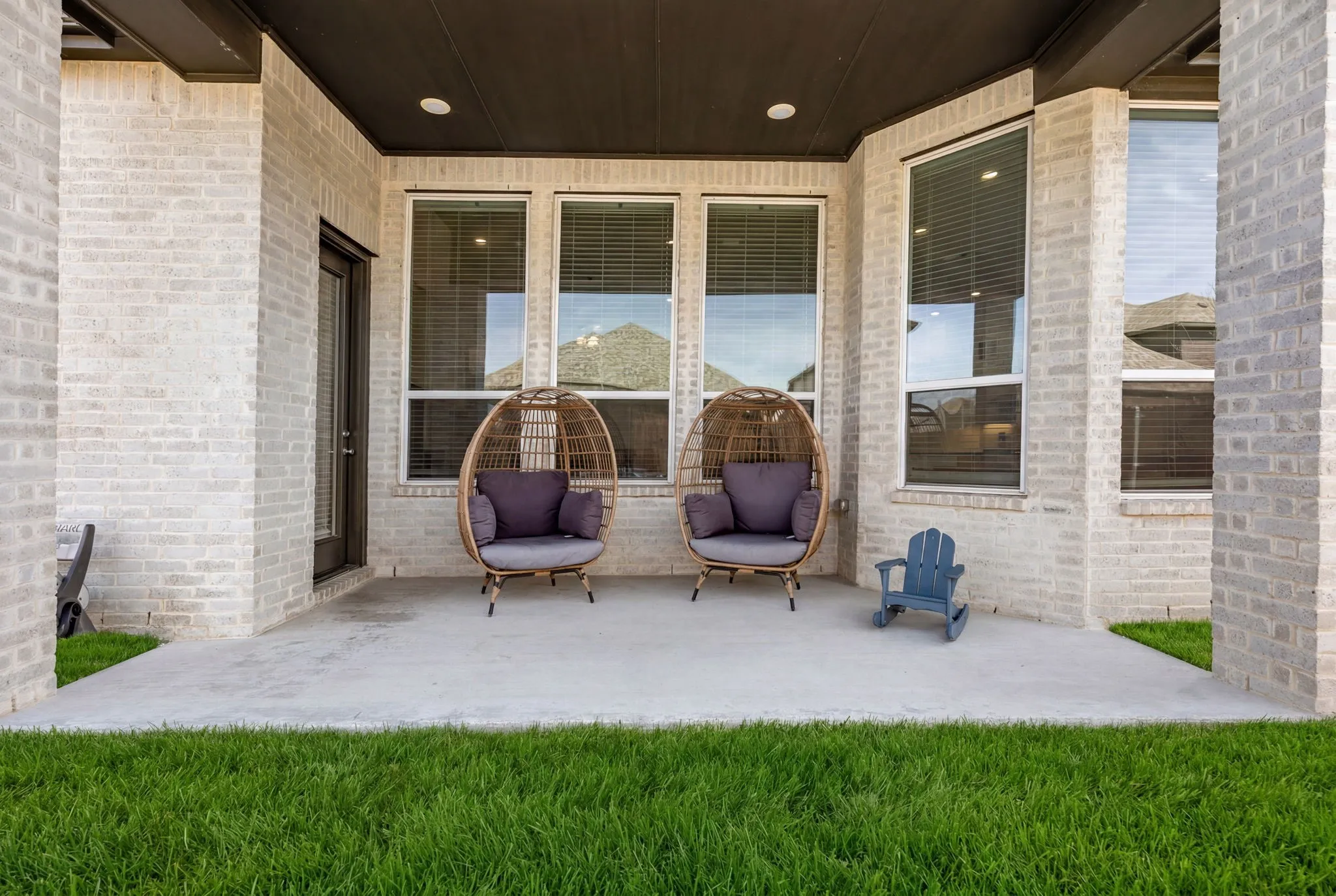 Single Family Residence For Sale in Ellis County , 445 Lost Creek Trail, Waxahachie, Texas 75165, 4 Bedroom, 4 Bathroom, 2 Garage spaces, 2,807 Sqft, built in 2022, mls#21371881, Real Estate Agent in Waxahachie, Homes For Sale in Ellis county, Homes For Sale in Waxahachie, Realtor in Waxahachie Texas, Real Estate Brokerage Independent Realty Texas, Luminita Cordes Realtor