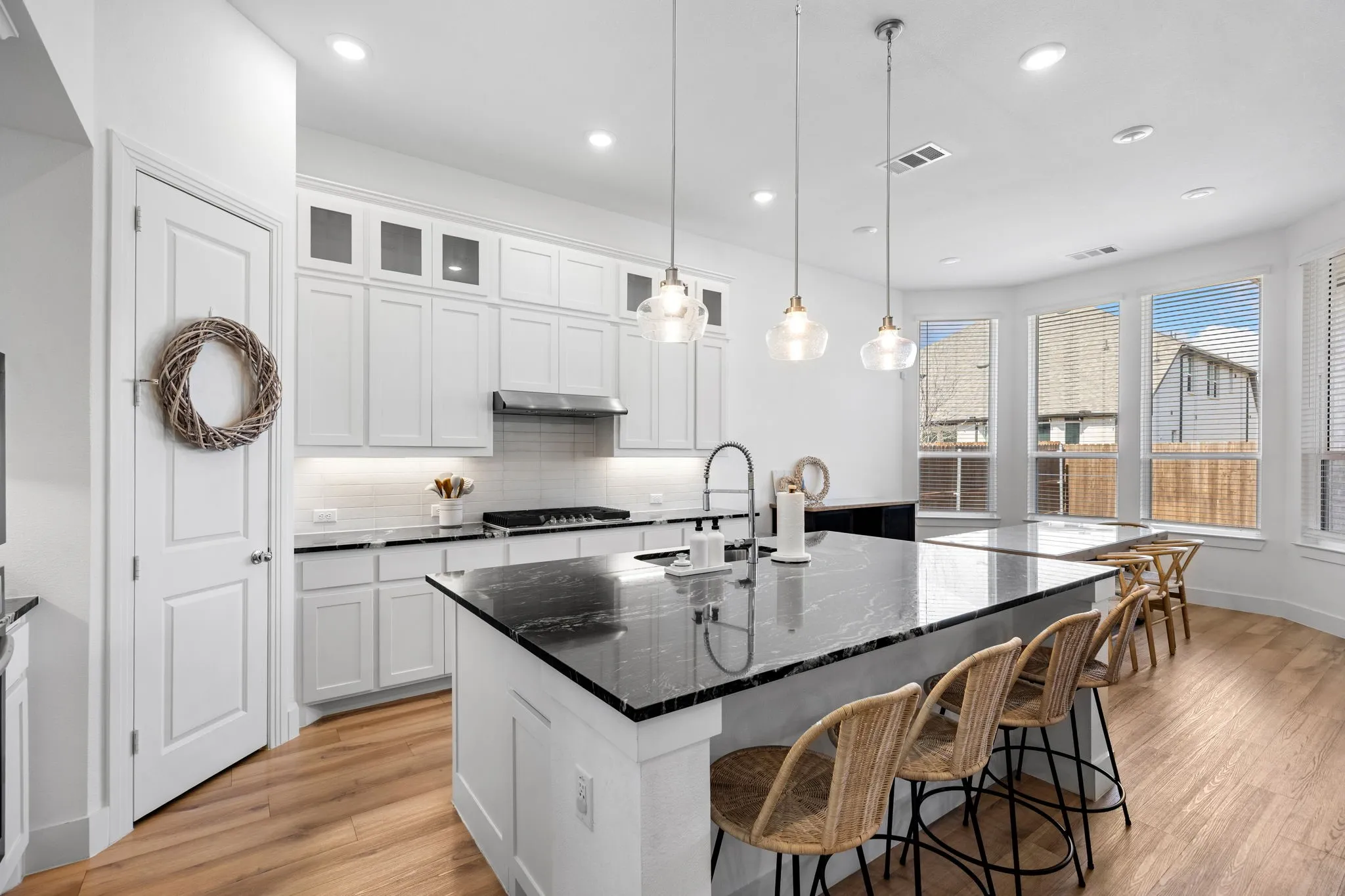 Single Family Residence For Sale in Ellis County , 445 Lost Creek Trail, Waxahachie, Texas 75165, 4 Bedroom, 4 Bathroom, 2 Garage spaces, 2,807 Sqft, built in 2022, mls#21371881, Real Estate Agent in Waxahachie, Homes For Sale in Ellis county, Homes For Sale in Waxahachie, Realtor in Waxahachie Texas, Real Estate Brokerage Independent Realty Texas, Luminita Cordes Realtor