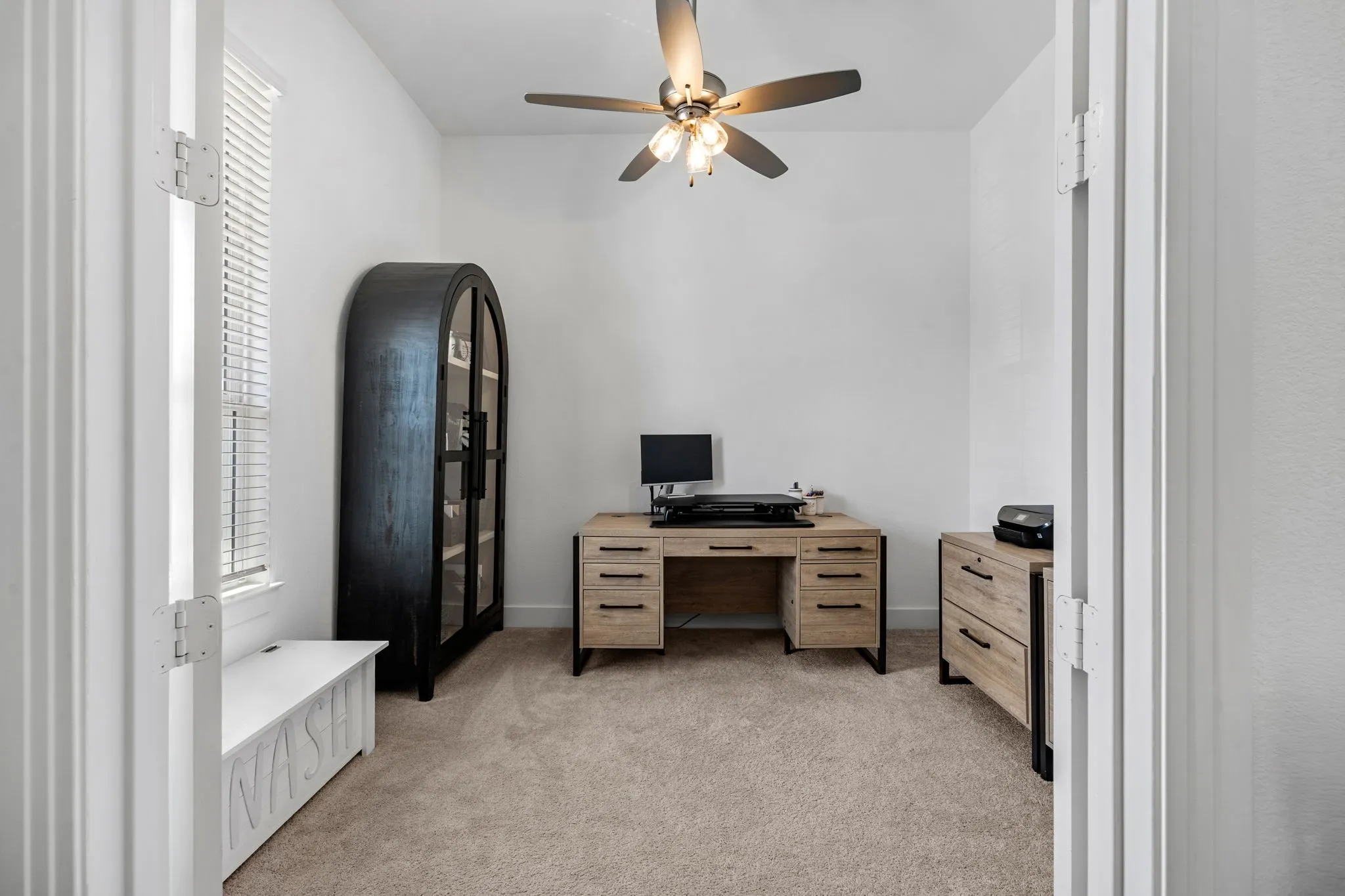Single Family Residence For Sale in Ellis County , 445 Lost Creek Trail, Waxahachie, Texas 75165, 4 Bedroom, 4 Bathroom, 2 Garage spaces, 2,807 Sqft, built in 2022, mls#21371881, Real Estate Agent in Waxahachie, Homes For Sale in Ellis county, Homes For Sale in Waxahachie, Realtor in Waxahachie Texas, Real Estate Brokerage Independent Realty Texas, Luminita Cordes Realtor
