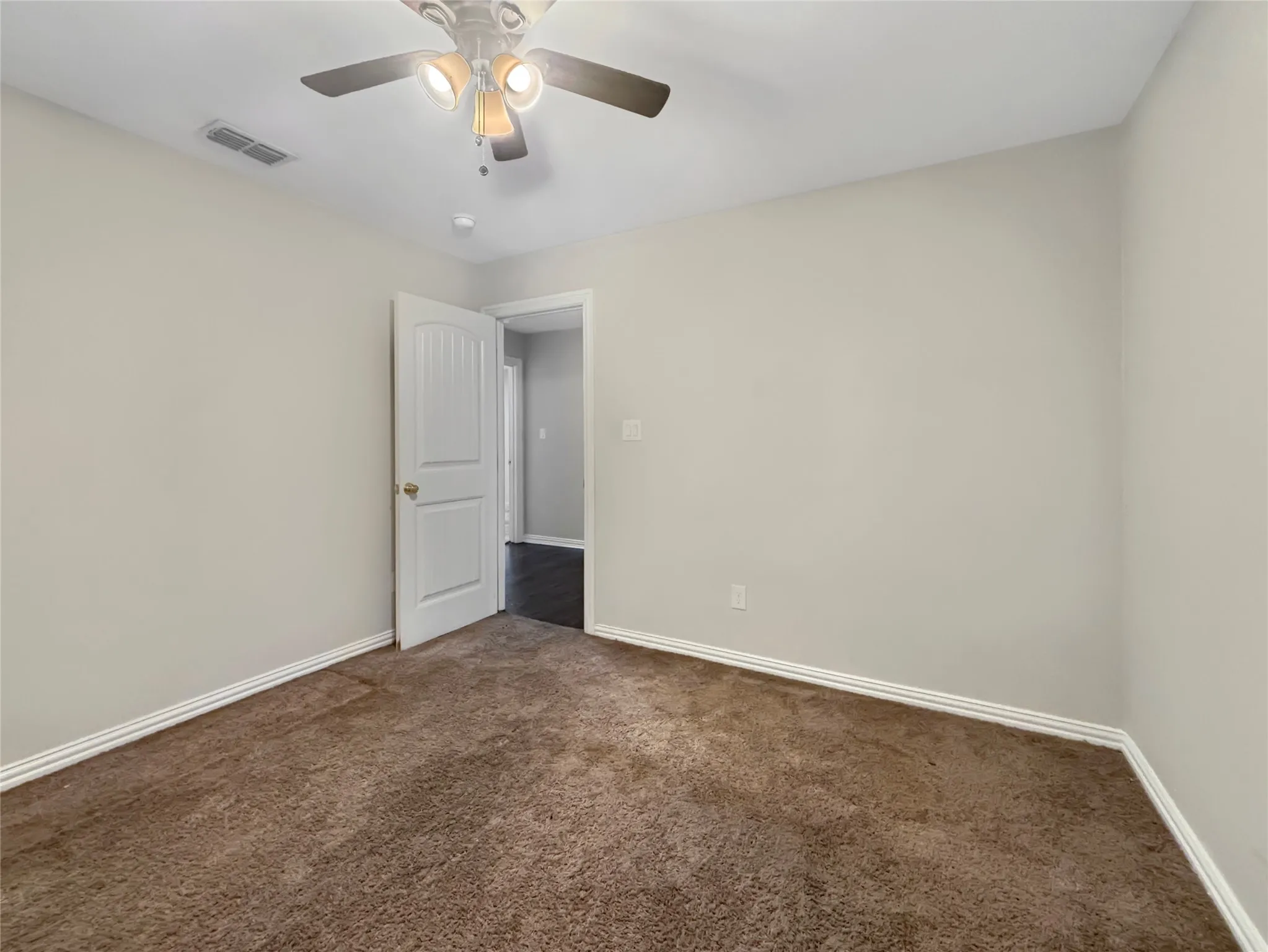 Single Family Residence For Sale in Dallas County , 4831 Burnside Avenue, Dallas, Texas 75216, 4 Bedroom, 2 Bathroom, Garage spaces, 1,636 Sqft, built in 2019, mls#21352541, Real Estate Agent in Dallas, Homes For Sale in Dallas county, Homes For Sale in Dallas, Realtor in Dallas Texas, Real Estate Brokerage Independent Realty Texas, Luminita Cordes Realtor