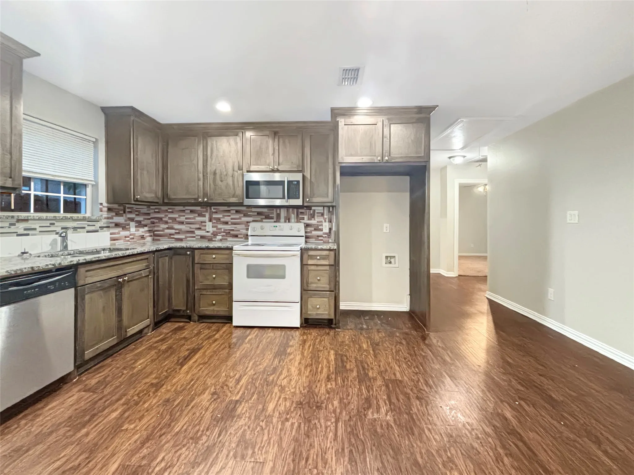 Single Family Residence For Sale in Dallas County , 4831 Burnside Avenue, Dallas, Texas 75216, 4 Bedroom, 2 Bathroom, Garage spaces, 1,636 Sqft, built in 2019, mls#21352541, Real Estate Agent in Dallas, Homes For Sale in Dallas county, Homes For Sale in Dallas, Realtor in Dallas Texas, Real Estate Brokerage Independent Realty Texas, Luminita Cordes Realtor