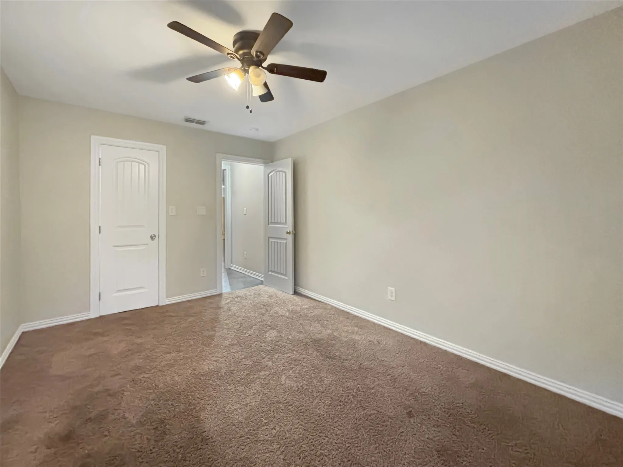 Single Family Residence For Sale in Dallas County , 4831 Burnside Avenue, Dallas, Texas 75216, 4 Bedroom, 2 Bathroom, Garage spaces, 1,636 Sqft, built in 2019, mls#21352541, Real Estate Agent in Dallas, Homes For Sale in Dallas county, Homes For Sale in Dallas, Realtor in Dallas Texas, Real Estate Brokerage Independent Realty Texas, Luminita Cordes Realtor
