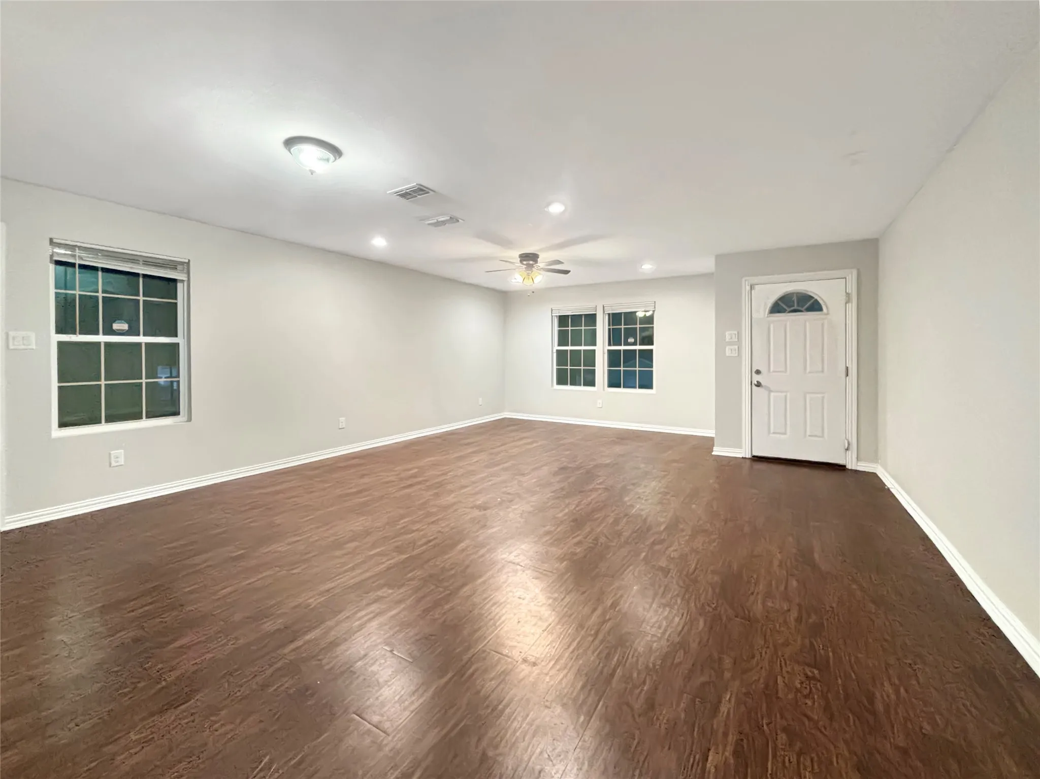 Single Family Residence For Sale in Dallas County , 4831 Burnside Avenue, Dallas, Texas 75216, 4 Bedroom, 2 Bathroom, Garage spaces, 1,636 Sqft, built in 2019, mls#21352541, Real Estate Agent in Dallas, Homes For Sale in Dallas county, Homes For Sale in Dallas, Realtor in Dallas Texas, Real Estate Brokerage Independent Realty Texas, Luminita Cordes Realtor