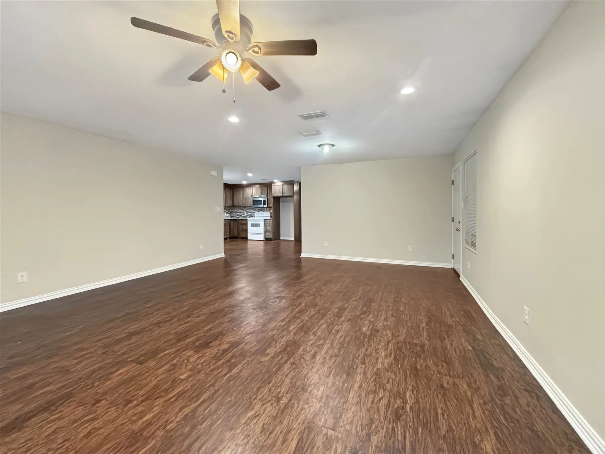 Single Family Residence For Sale in Dallas County , 4831 Burnside Avenue, Dallas, Texas 75216, 4 Bedroom, 2 Bathroom, Garage spaces, 1,636 Sqft, built in 2019, mls#21352541, Real Estate Agent in Dallas, Homes For Sale in Dallas county, Homes For Sale in Dallas, Realtor in Dallas Texas, Real Estate Brokerage Independent Realty Texas, Luminita Cordes Realtor