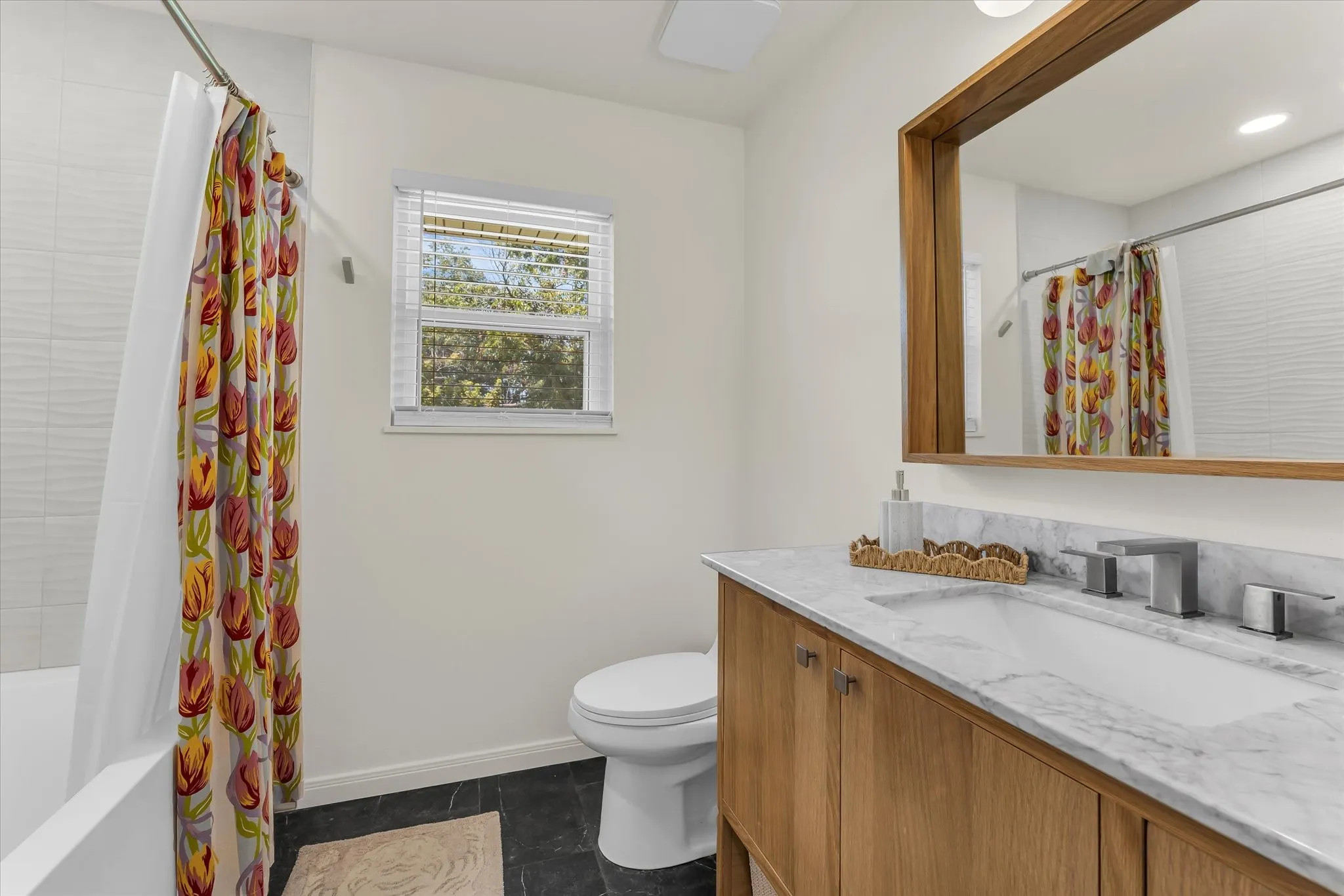 Single Family Residence For Sale in Mc Lennan County , 508 Bellaire Drive, Woodway, Texas 76712, 3 Bedroom, 2 Bathroom, 2 Garage spaces, 1,605 Sqft, built in 1963, mls#21371874, Real Estate Agent in Woodway, Homes For Sale in Mc Lennan county, Homes For Sale in Woodway, Realtor in Woodway Texas, Real Estate Brokerage Independent Realty Texas, Luminita Cordes Realtor