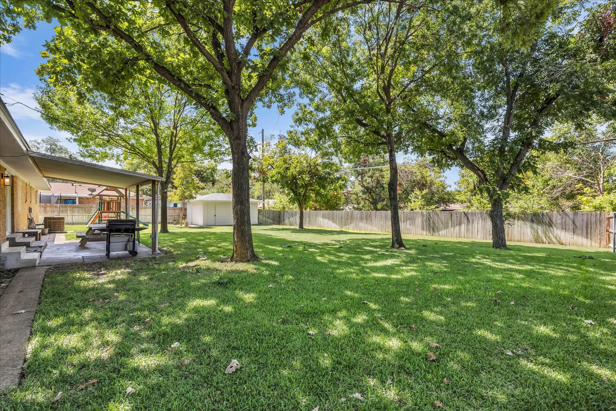Single Family Residence For Sale in Mc Lennan County , 508 Bellaire Drive, Woodway, Texas 76712, 3 Bedroom, 2 Bathroom, 2 Garage spaces, 1,605 Sqft, built in 1963, mls#21371874, Real Estate Agent in Woodway, Homes For Sale in Mc Lennan county, Homes For Sale in Woodway, Realtor in Woodway Texas, Real Estate Brokerage Independent Realty Texas, Luminita Cordes Realtor