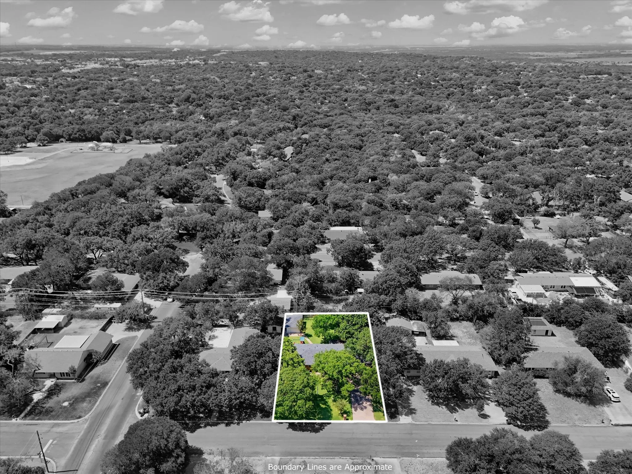 Single Family Residence For Sale in Mc Lennan County , 508 Bellaire Drive, Woodway, Texas 76712, 3 Bedroom, 2 Bathroom, 2 Garage spaces, 1,605 Sqft, built in 1963, mls#21371874, Real Estate Agent in Woodway, Homes For Sale in Mc Lennan county, Homes For Sale in Woodway, Realtor in Woodway Texas, Real Estate Brokerage Independent Realty Texas, Luminita Cordes Realtor