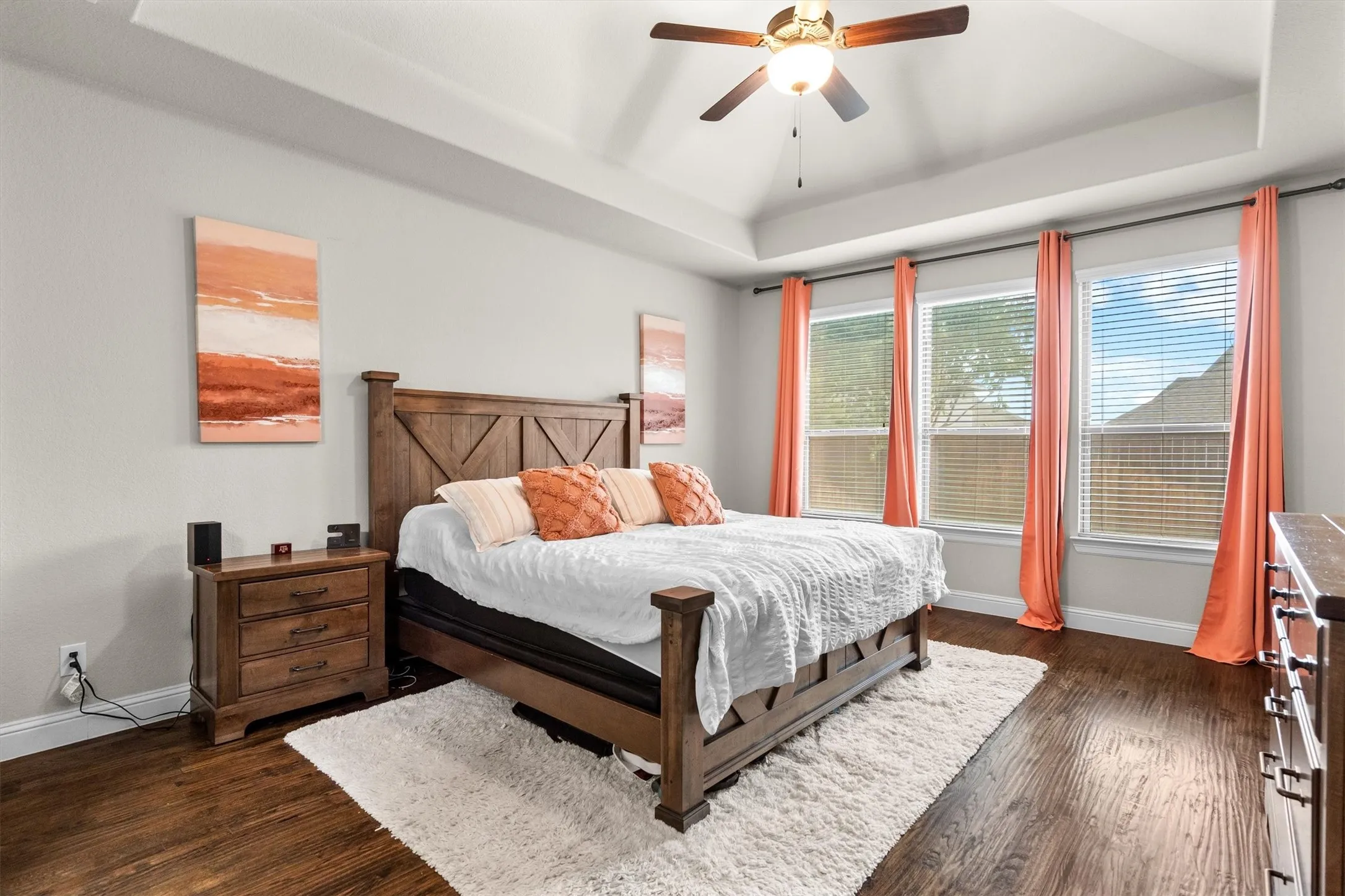 Single Family Residence For Sale in Denton County , 1024 Highpoint Way, Roanoke, Texas 76262, 4 Bedroom, 3 Bathroom, 3 Garage spaces, 2,993 Sqft, built in 2016, mls#21366722, Real Estate Agent in Roanoke, Homes For Sale in Denton county, Homes For Sale in Roanoke, Realtor in Roanoke Texas, Real Estate Brokerage Independent Realty Texas, Luminita Cordes Realtor