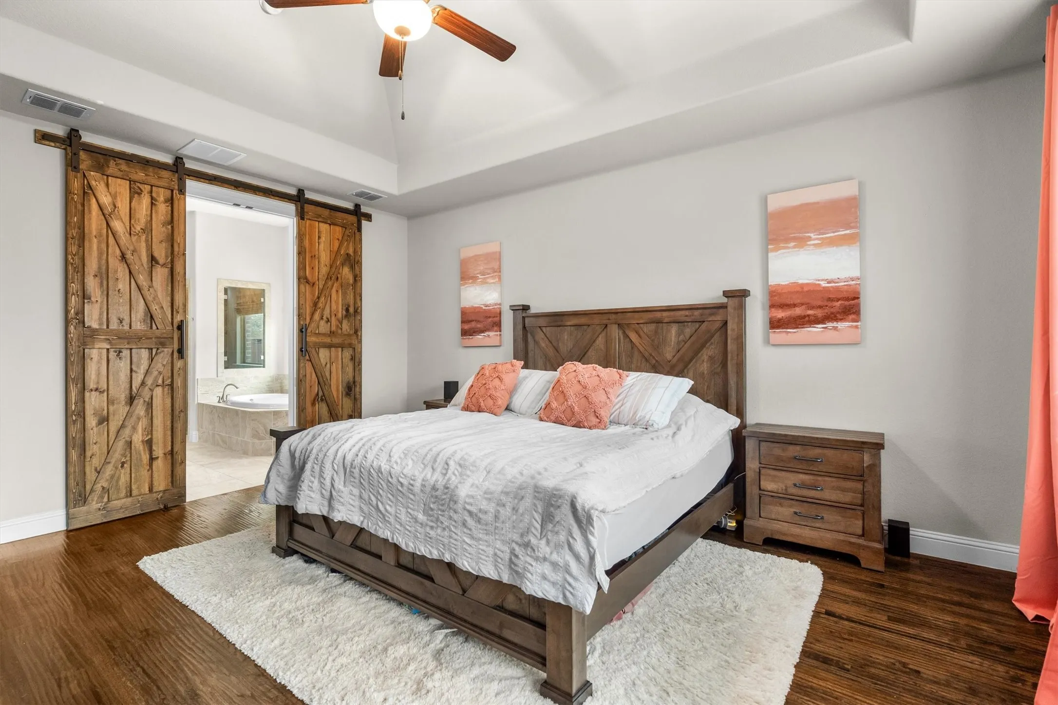 Single Family Residence For Sale in Denton County , 1024 Highpoint Way, Roanoke, Texas 76262, 4 Bedroom, 3 Bathroom, 3 Garage spaces, 2,993 Sqft, built in 2016, mls#21366722, Real Estate Agent in Roanoke, Homes For Sale in Denton county, Homes For Sale in Roanoke, Realtor in Roanoke Texas, Real Estate Brokerage Independent Realty Texas, Luminita Cordes Realtor