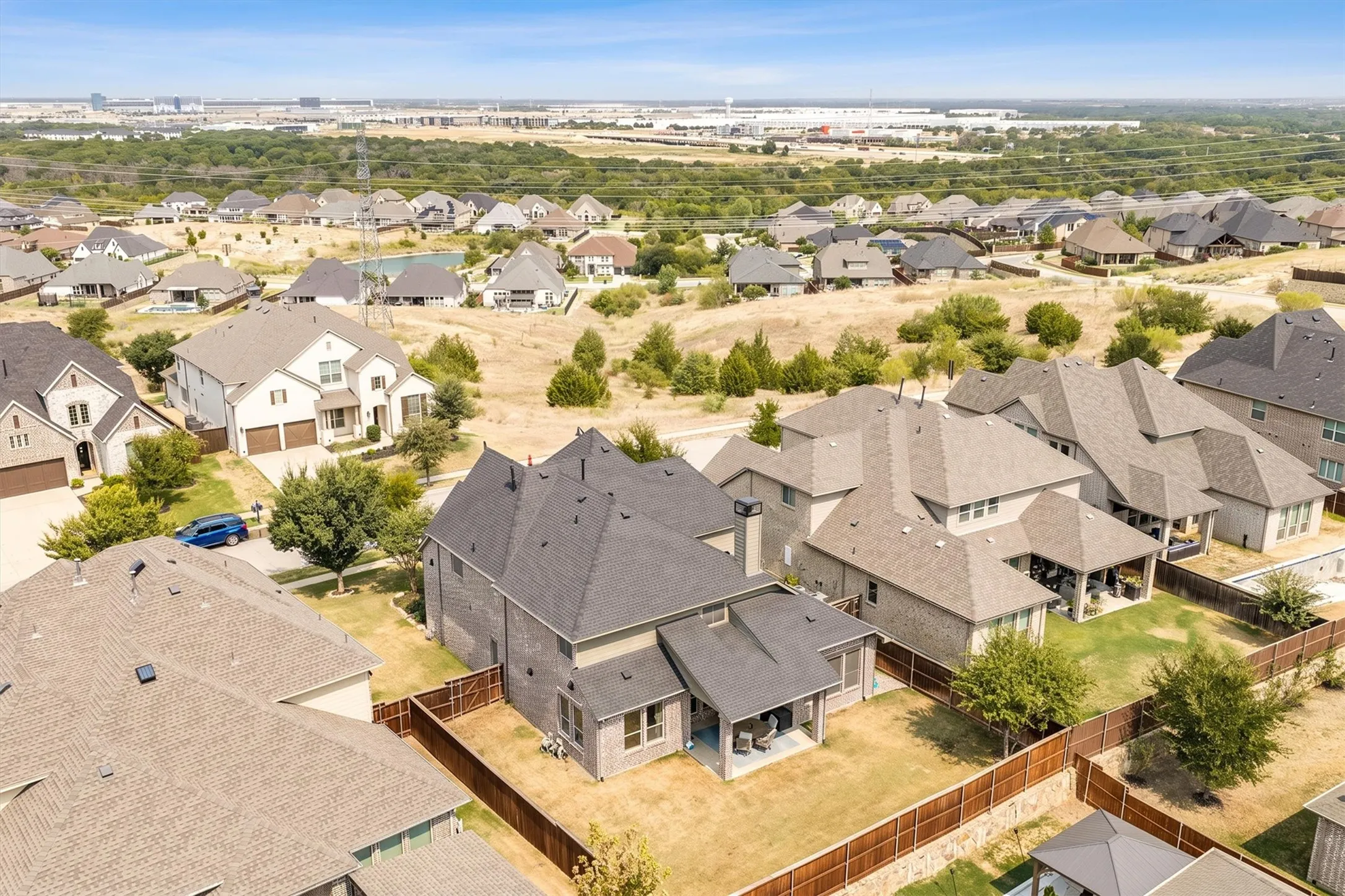 Single Family Residence For Sale in Denton County , 1024 Highpoint Way, Roanoke, Texas 76262, 4 Bedroom, 3 Bathroom, 3 Garage spaces, 2,993 Sqft, built in 2016, mls#21366722, Real Estate Agent in Roanoke, Homes For Sale in Denton county, Homes For Sale in Roanoke, Realtor in Roanoke Texas, Real Estate Brokerage Independent Realty Texas, Luminita Cordes Realtor