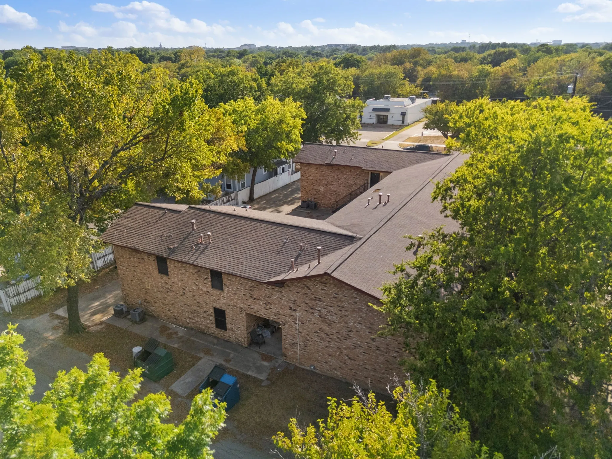 Single Family Residence For Rent in Denton County , 1108 N Elm Street 6, Denton, Texas 76201, 2 Bedroom, 2 Bathroom, Garage spaces, 900 Sqft, built in 1968, mls#21366156, Real Estate Agent in Denton, Homes For Rent in Denton county, Homes For Rent in Denton, Realtor in Denton Texas, Real Estate Brokerage Independent Realty Texas, Luminita Cordes Realtor