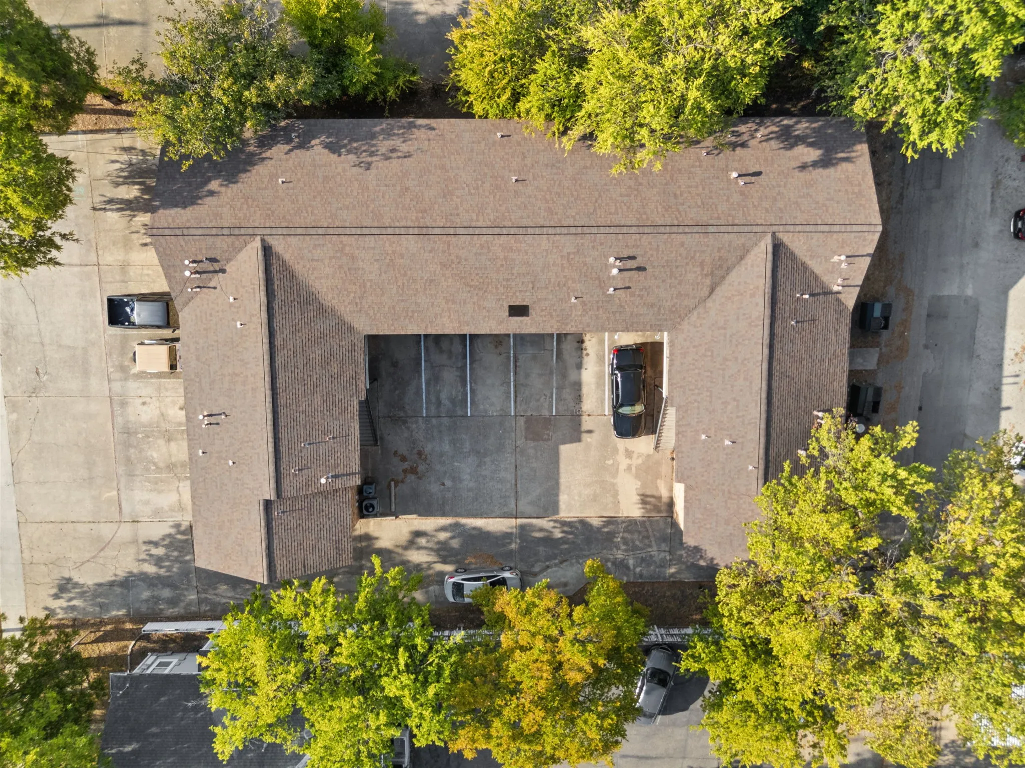 Single Family Residence For Rent in Denton County , 1108 N Elm Street 6, Denton, Texas 76201, 2 Bedroom, 2 Bathroom, Garage spaces, 900 Sqft, built in 1968, mls#21366156, Real Estate Agent in Denton, Homes For Rent in Denton county, Homes For Rent in Denton, Realtor in Denton Texas, Real Estate Brokerage Independent Realty Texas, Luminita Cordes Realtor