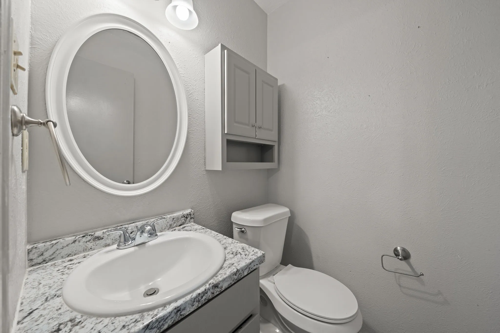 Single Family Residence For Rent in Denton County , 1108 N Elm Street 6, Denton, Texas 76201, 2 Bedroom, 2 Bathroom, Garage spaces, 900 Sqft, built in 1968, mls#21366156, Real Estate Agent in Denton, Homes For Rent in Denton county, Homes For Rent in Denton, Realtor in Denton Texas, Real Estate Brokerage Independent Realty Texas, Luminita Cordes Realtor
