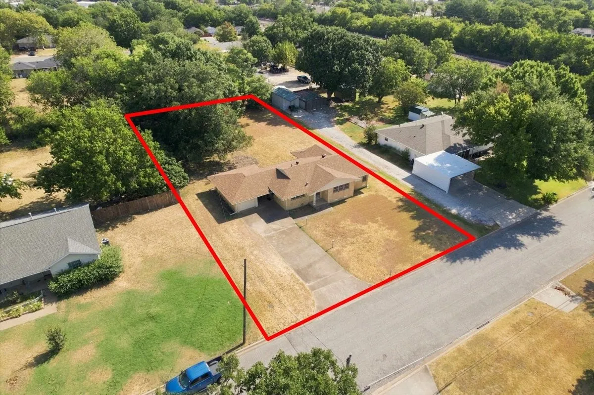 Almost 1/2 acre in Sherman!