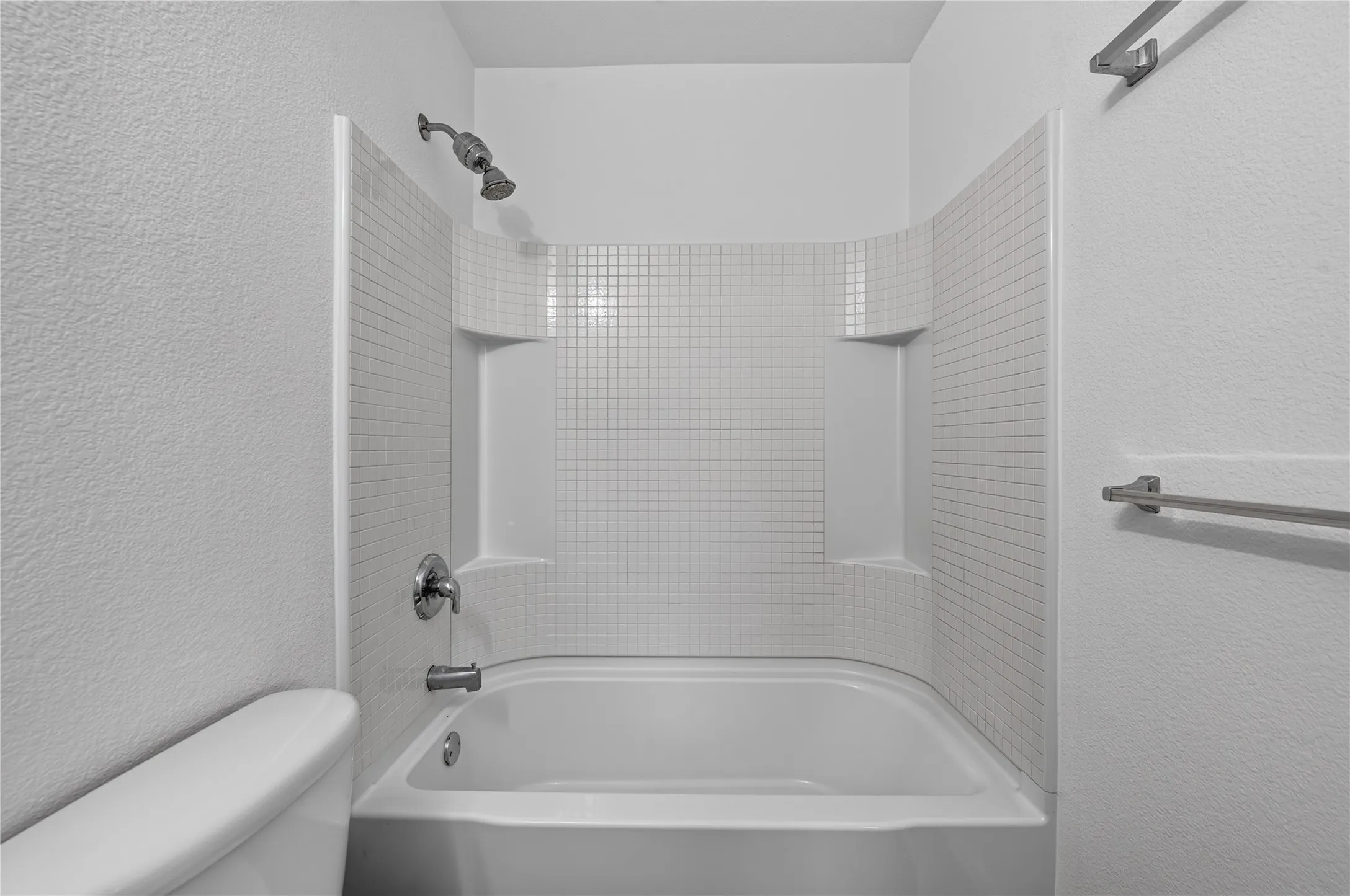 Single Family Residence For Rent in Tarrant County , 320 Chalkstone Drive, Fort Worth, Texas 76131, 3 Bedroom, 2 Bathroom, 2 Garage spaces, 1,407 Sqft, built in 2010, mls#21371897, Real Estate Agent in Fort Worth, Homes For Rent in Tarrant county, Homes For Rent in Fort Worth, Realtor in Fort Worth Texas, Real Estate Brokerage Independent Realty Texas, Luminita Cordes Realtor