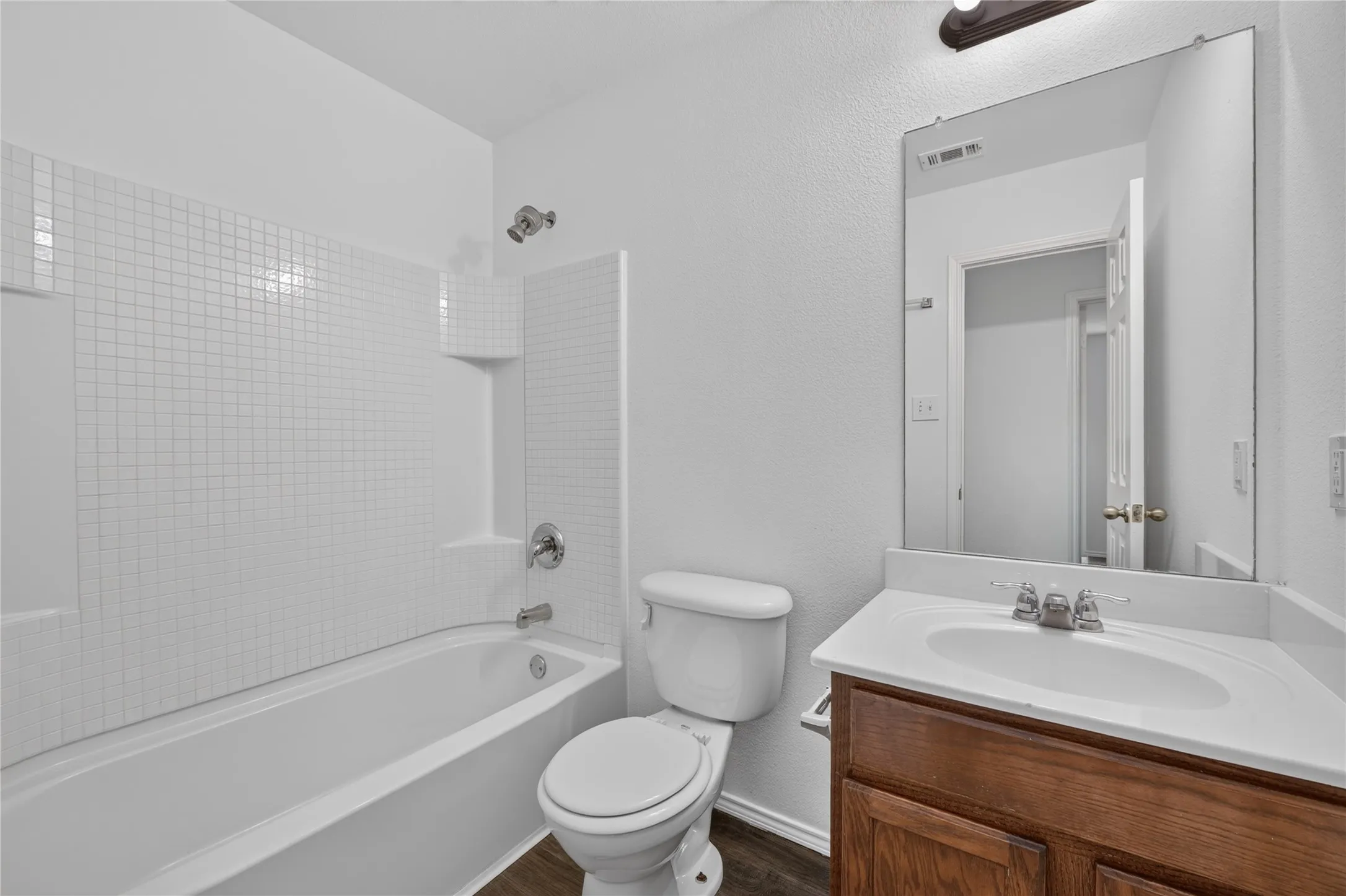 Single Family Residence For Rent in Tarrant County , 320 Chalkstone Drive, Fort Worth, Texas 76131, 3 Bedroom, 2 Bathroom, 2 Garage spaces, 1,407 Sqft, built in 2010, mls#21371897, Real Estate Agent in Fort Worth, Homes For Rent in Tarrant county, Homes For Rent in Fort Worth, Realtor in Fort Worth Texas, Real Estate Brokerage Independent Realty Texas, Luminita Cordes Realtor