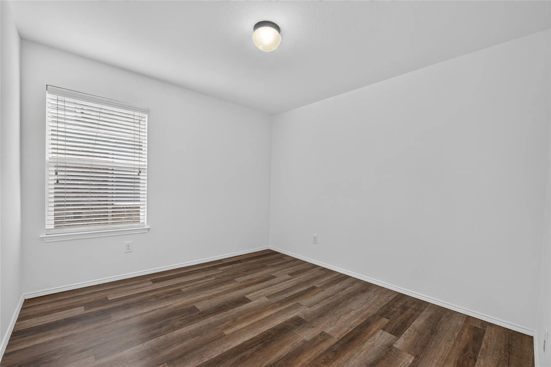 Single Family Residence For Rent in Tarrant County , 320 Chalkstone Drive, Fort Worth, Texas 76131, 3 Bedroom, 2 Bathroom, 2 Garage spaces, 1,407 Sqft, built in 2010, mls#21371897, Real Estate Agent in Fort Worth, Homes For Rent in Tarrant county, Homes For Rent in Fort Worth, Realtor in Fort Worth Texas, Real Estate Brokerage Independent Realty Texas, Luminita Cordes Realtor