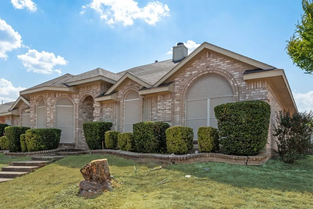 Single Family Residence For Rent in Dallas County , 1557 Aberdeen Drive, Lancaster, Texas 75134, 4 Bedroom, 2 Bathroom, 2 Garage spaces, 2,744 Sqft, built in 2001, mls#21371901, Real Estate Agent in Lancaster, Homes For Rent in Dallas county, Homes For Rent in Lancaster, Realtor in Lancaster Texas, Real Estate Brokerage Independent Realty Texas, Luminita Cordes Realtor
