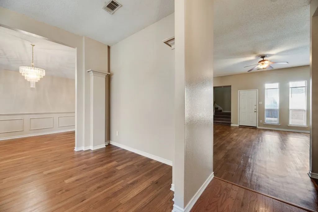 Single Family Residence For Rent in Dallas County , 1557 Aberdeen Drive, Lancaster, Texas 75134, 4 Bedroom, 2 Bathroom, 2 Garage spaces, 2,744 Sqft, built in 2001, mls#21371901, Real Estate Agent in Lancaster, Homes For Rent in Dallas county, Homes For Rent in Lancaster, Realtor in Lancaster Texas, Real Estate Brokerage Independent Realty Texas, Luminita Cordes Realtor