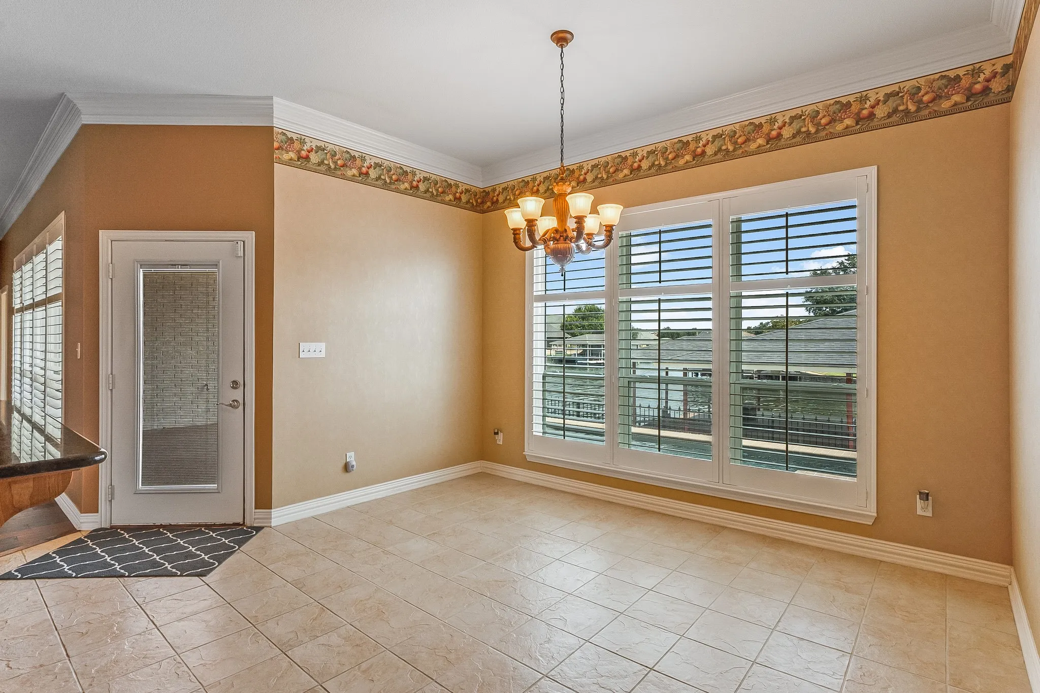 Single Family Residence For Sale in Hood County , 1003 Cliff Swallow Drive, Granbury, Texas 76048, 4 Bedroom, 3 Bathroom, 2 Garage spaces, 2,606 Sqft, built in 2001, mls#21352360, Real Estate Agent in Granbury, Homes For Sale in Hood county, Homes For Sale in Granbury, Realtor in Granbury Texas, Real Estate Brokerage Independent Realty Texas, Luminita Cordes Realtor