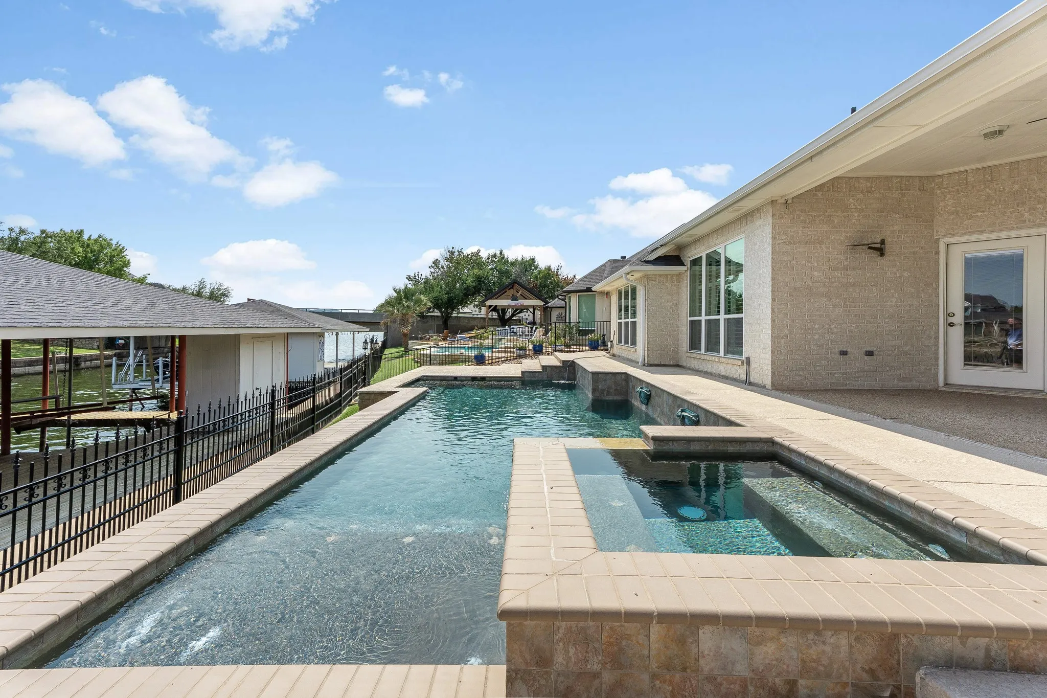 Single Family Residence For Sale in Hood County , 1003 Cliff Swallow Drive, Granbury, Texas 76048, 4 Bedroom, 3 Bathroom, 2 Garage spaces, 2,606 Sqft, built in 2001, mls#21352360, Real Estate Agent in Granbury, Homes For Sale in Hood county, Homes For Sale in Granbury, Realtor in Granbury Texas, Real Estate Brokerage Independent Realty Texas, Luminita Cordes Realtor