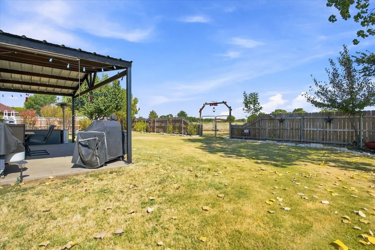 Single Family Residence For Sale in Fannin County , 104 Butler Street, Savoy, Texas 75479, 3 Bedroom, 2 Bathroom, 2 Garage spaces, 1,601 Sqft, built in 2006, mls#21371485, Real Estate Agent in Savoy, Homes For Sale in Fannin county, Homes For Sale in Savoy, Realtor in Savoy Texas, Real Estate Brokerage Independent Realty Texas, Luminita Cordes Realtor