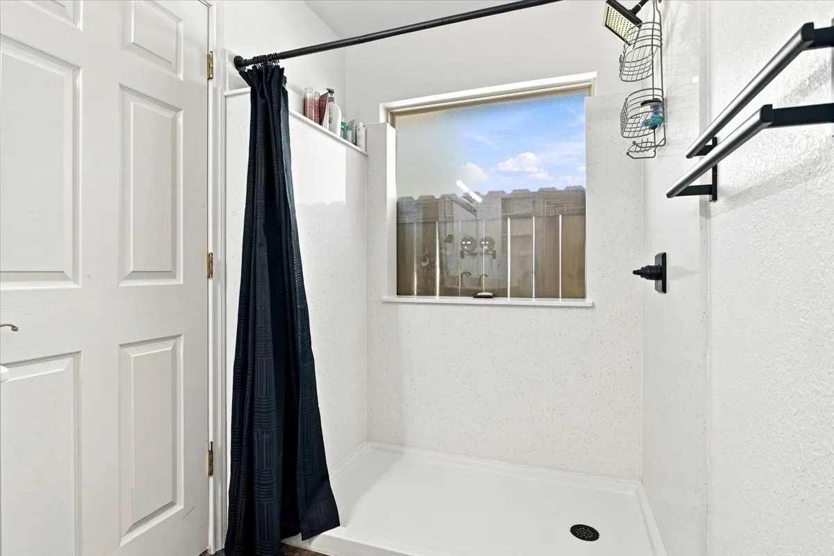 Single Family Residence For Sale in Fannin County , 104 Butler Street, Savoy, Texas 75479, 3 Bedroom, 2 Bathroom, 2 Garage spaces, 1,601 Sqft, built in 2006, mls#21371485, Real Estate Agent in Savoy, Homes For Sale in Fannin county, Homes For Sale in Savoy, Realtor in Savoy Texas, Real Estate Brokerage Independent Realty Texas, Luminita Cordes Realtor
