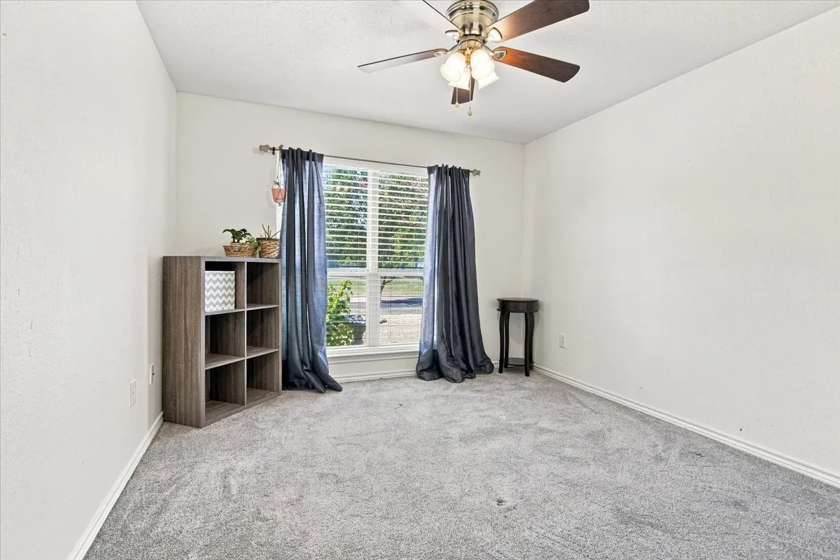 Single Family Residence For Sale in Fannin County , 104 Butler Street, Savoy, Texas 75479, 3 Bedroom, 2 Bathroom, 2 Garage spaces, 1,601 Sqft, built in 2006, mls#21371485, Real Estate Agent in Savoy, Homes For Sale in Fannin county, Homes For Sale in Savoy, Realtor in Savoy Texas, Real Estate Brokerage Independent Realty Texas, Luminita Cordes Realtor