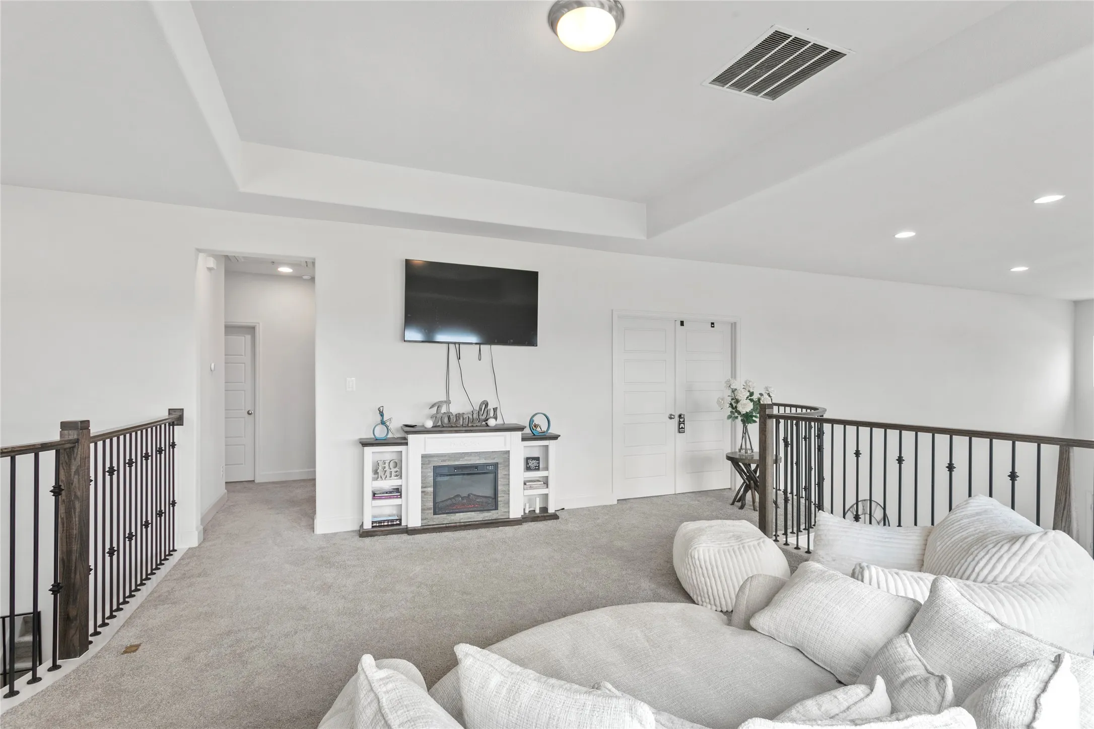 Single Family Residence For Sale in Collin County , 1904 Song Sparrow Lane, Mc Kinney, Texas 75071, 4 Bedroom, 4 Bathroom, 3 Garage spaces, 3,069 Sqft, built in 2023, mls#21366830, Real Estate Agent in Mc Kinney, Homes For Sale in Collin county, Homes For Sale in Mc Kinney, Realtor in Mc Kinney Texas, Real Estate Brokerage Independent Realty Texas, Luminita Cordes Realtor