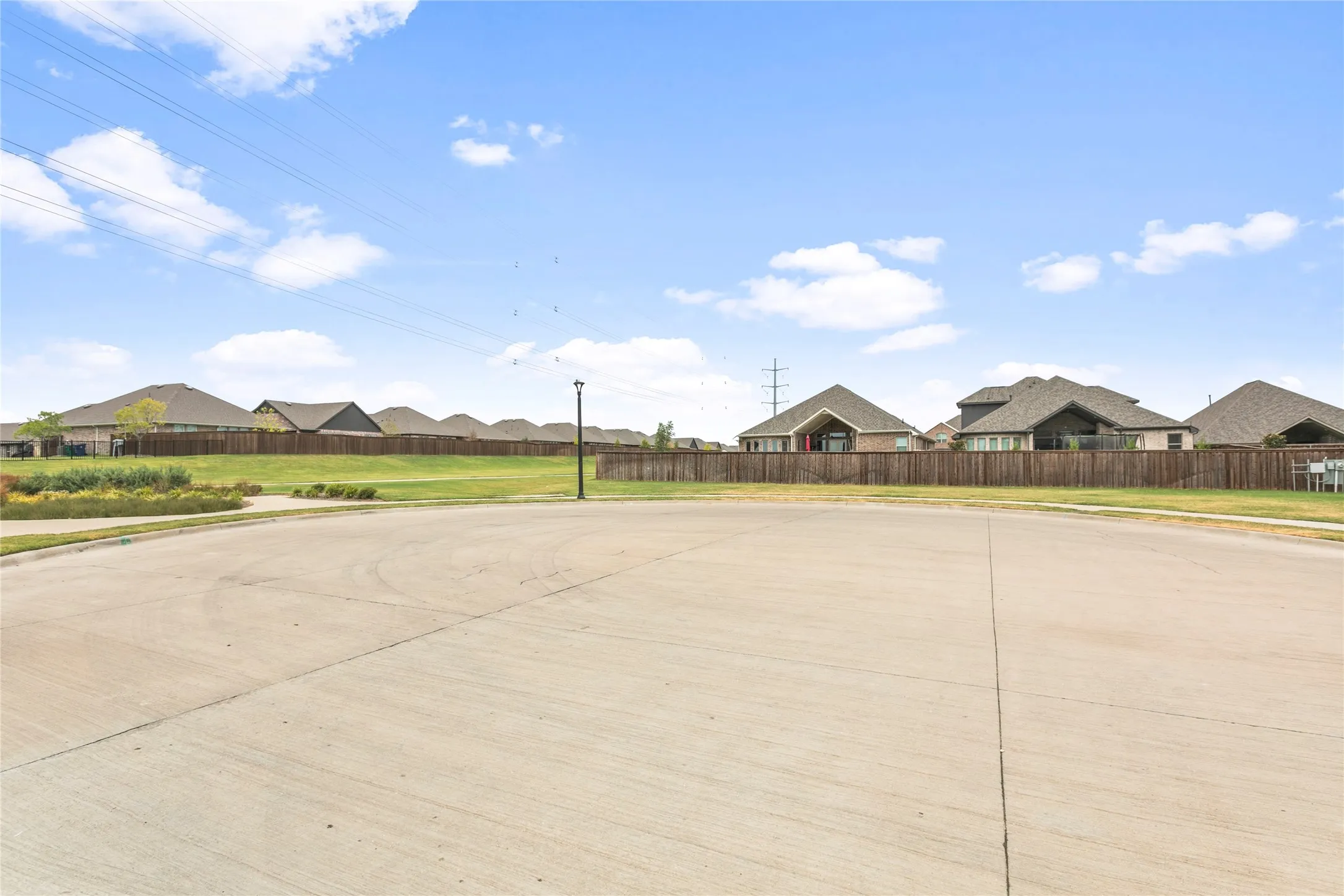 Single Family Residence For Sale in Collin County , 1904 Song Sparrow Lane, Mc Kinney, Texas 75071, 4 Bedroom, 4 Bathroom, 3 Garage spaces, 3,069 Sqft, built in 2023, mls#21366830, Real Estate Agent in Mc Kinney, Homes For Sale in Collin county, Homes For Sale in Mc Kinney, Realtor in Mc Kinney Texas, Real Estate Brokerage Independent Realty Texas, Luminita Cordes Realtor