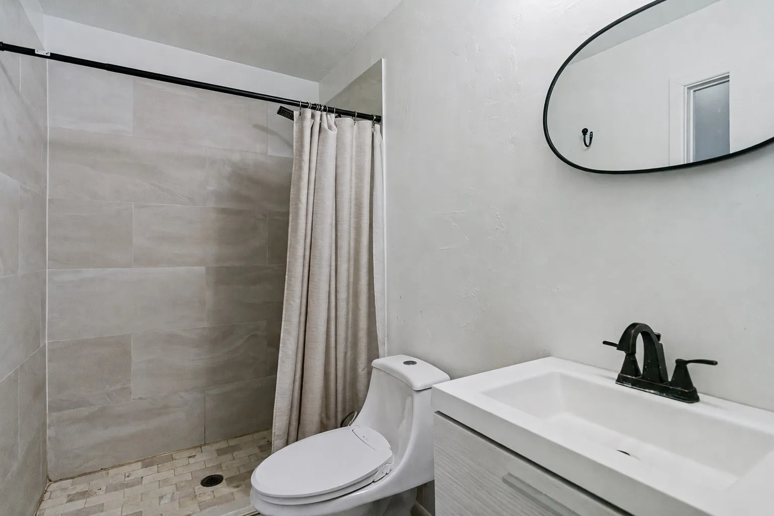 Single Family Residence For Sale in Collin County , 2920 Winding Creek Drive, Plano, Texas 75023, 4 Bedroom, 3 Bathroom, 2 Garage spaces, 3,166 Sqft, built in 1992, mls#21370056, Real Estate Agent in Plano, Homes For Sale in Collin county, Homes For Sale in Plano, Realtor in Plano Texas, Real Estate Brokerage Independent Realty Texas, Luminita Cordes Realtor