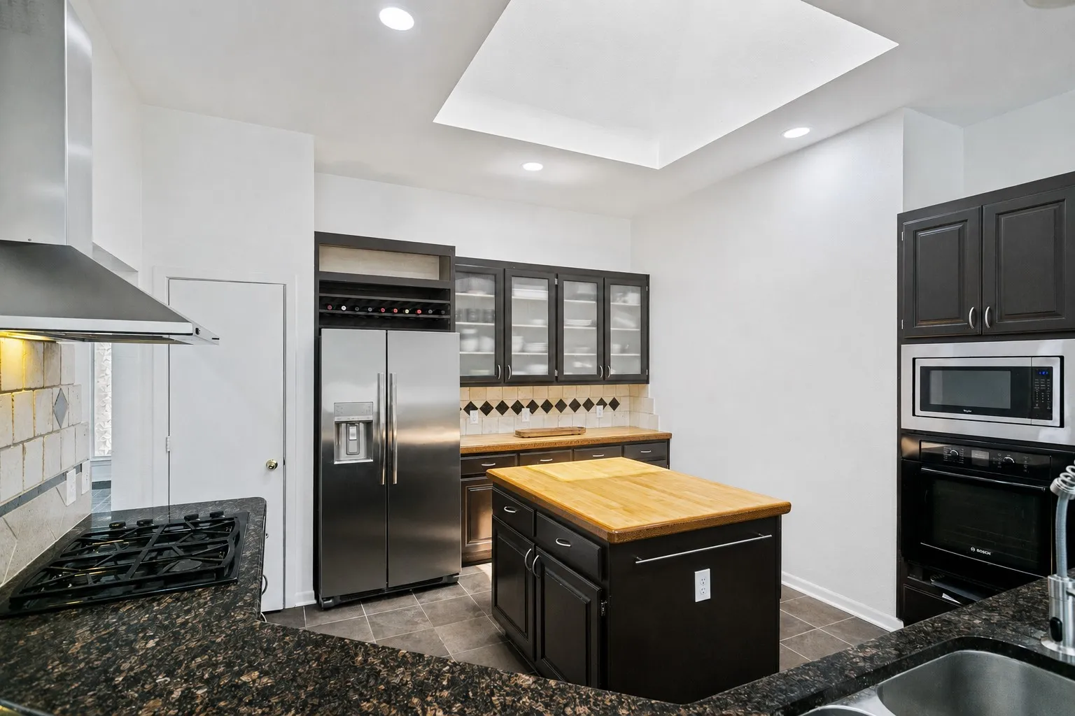 Single Family Residence For Sale in Collin County , 2920 Winding Creek Drive, Plano, Texas 75023, 4 Bedroom, 3 Bathroom, 2 Garage spaces, 3,166 Sqft, built in 1992, mls#21370056, Real Estate Agent in Plano, Homes For Sale in Collin county, Homes For Sale in Plano, Realtor in Plano Texas, Real Estate Brokerage Independent Realty Texas, Luminita Cordes Realtor