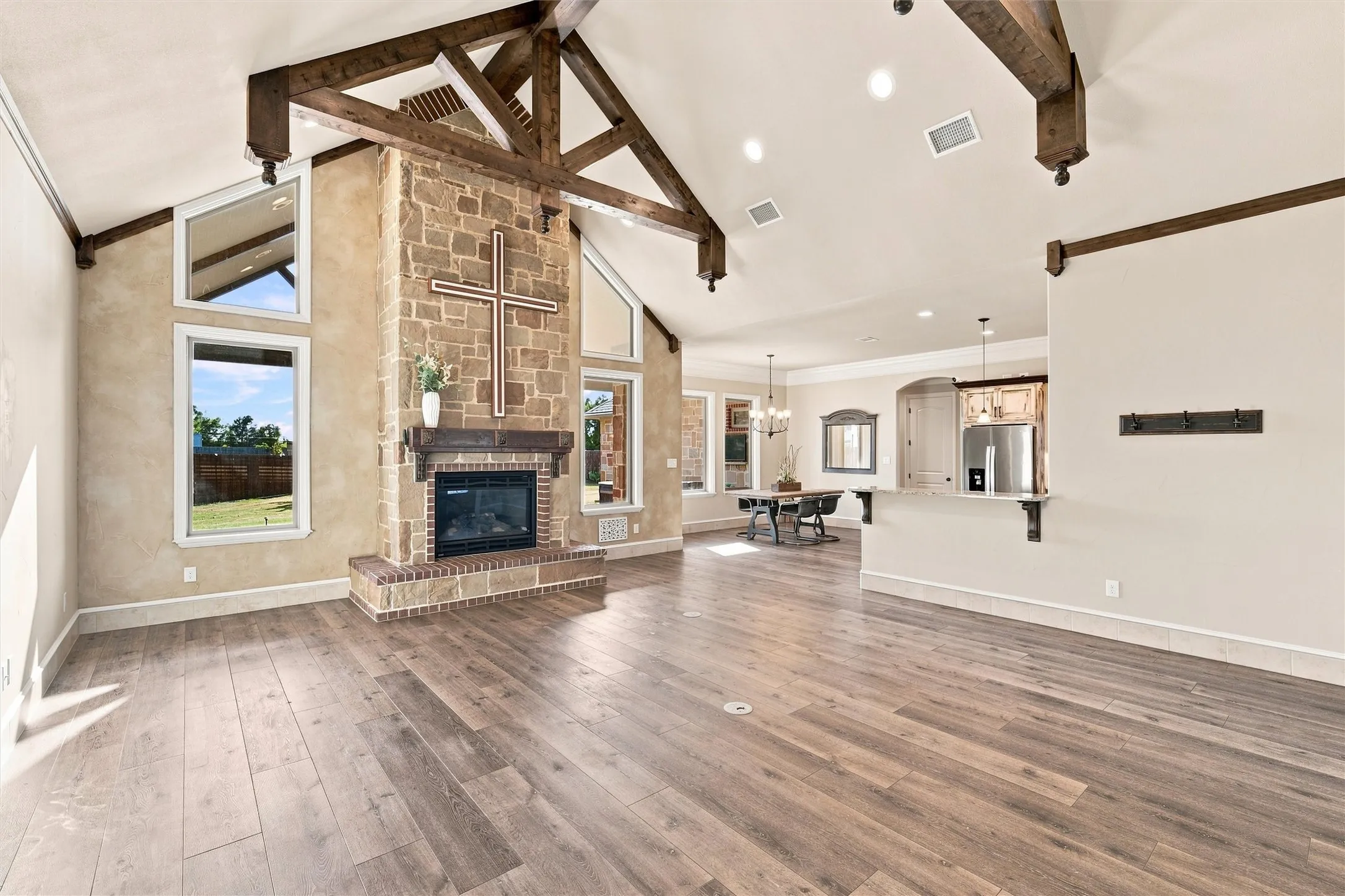 Single Family Residence For Sale in Mc Lennan County , 100 Deer Creek Drive, Waco, Texas 76708, 3 Bedroom, 3 Bathroom, 3 Garage spaces, 2,181 Sqft, built in 2018, mls#21366777, Real Estate Agent in Waco, Homes For Sale in Mc Lennan county, Homes For Sale in Waco, Realtor in Waco Texas, Real Estate Brokerage Independent Realty Texas, Luminita Cordes Realtor
