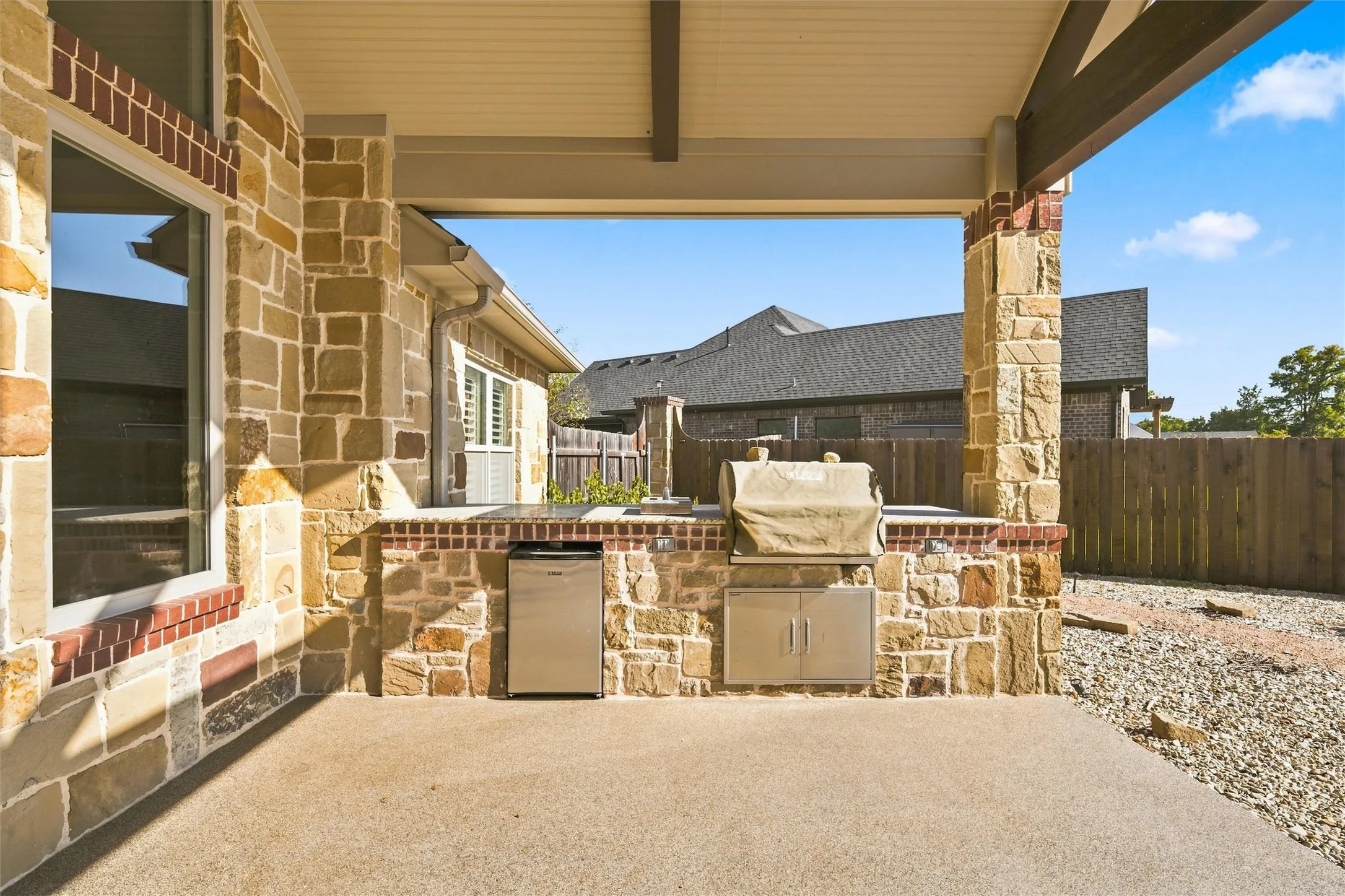 Single Family Residence For Sale in Mc Lennan County , 100 Deer Creek Drive, Waco, Texas 76708, 3 Bedroom, 3 Bathroom, 3 Garage spaces, 2,181 Sqft, built in 2018, mls#21366777, Real Estate Agent in Waco, Homes For Sale in Mc Lennan county, Homes For Sale in Waco, Realtor in Waco Texas, Real Estate Brokerage Independent Realty Texas, Luminita Cordes Realtor