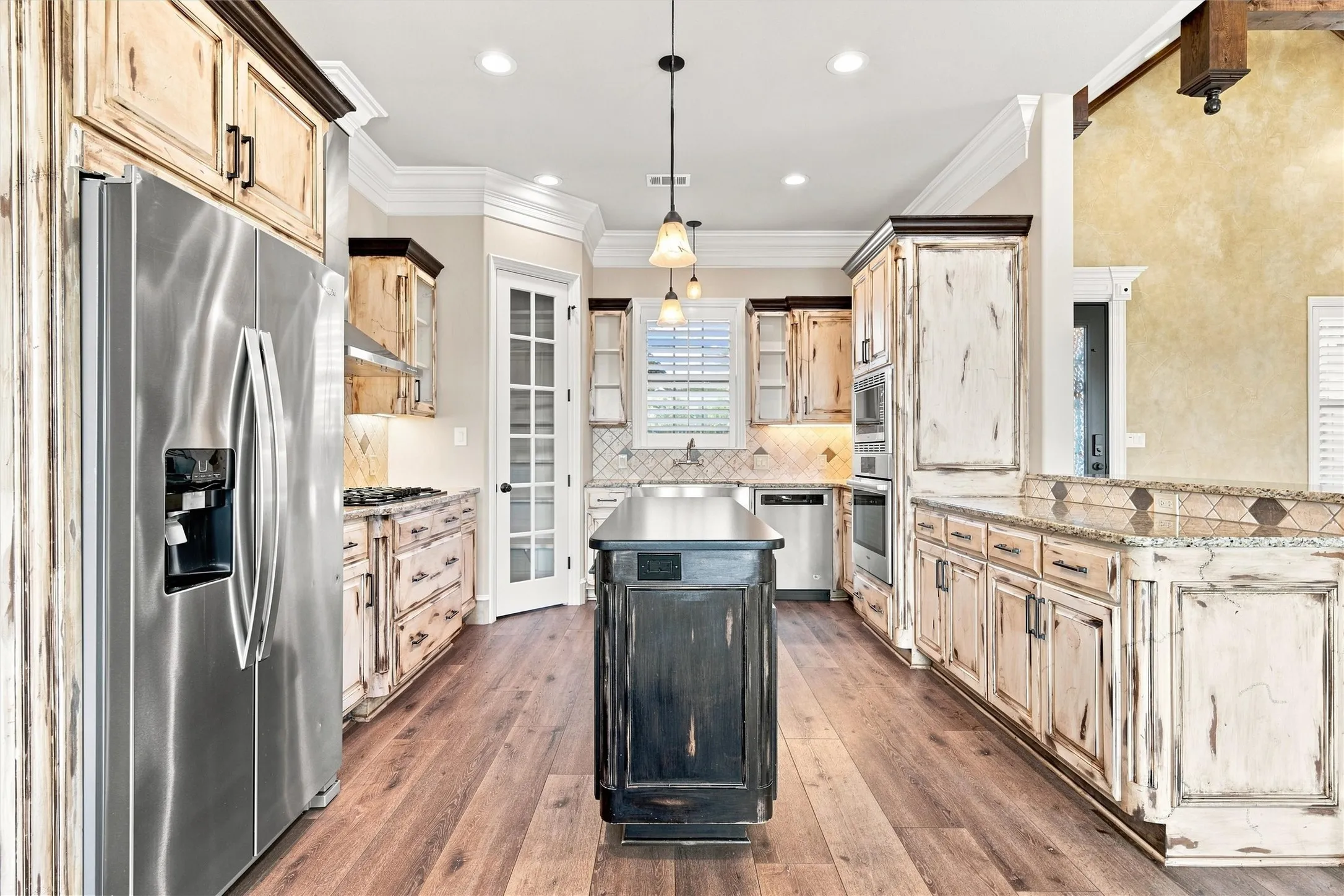 Single Family Residence For Sale in Mc Lennan County , 100 Deer Creek Drive, Waco, Texas 76708, 3 Bedroom, 3 Bathroom, 3 Garage spaces, 2,181 Sqft, built in 2018, mls#21366777, Real Estate Agent in Waco, Homes For Sale in Mc Lennan county, Homes For Sale in Waco, Realtor in Waco Texas, Real Estate Brokerage Independent Realty Texas, Luminita Cordes Realtor