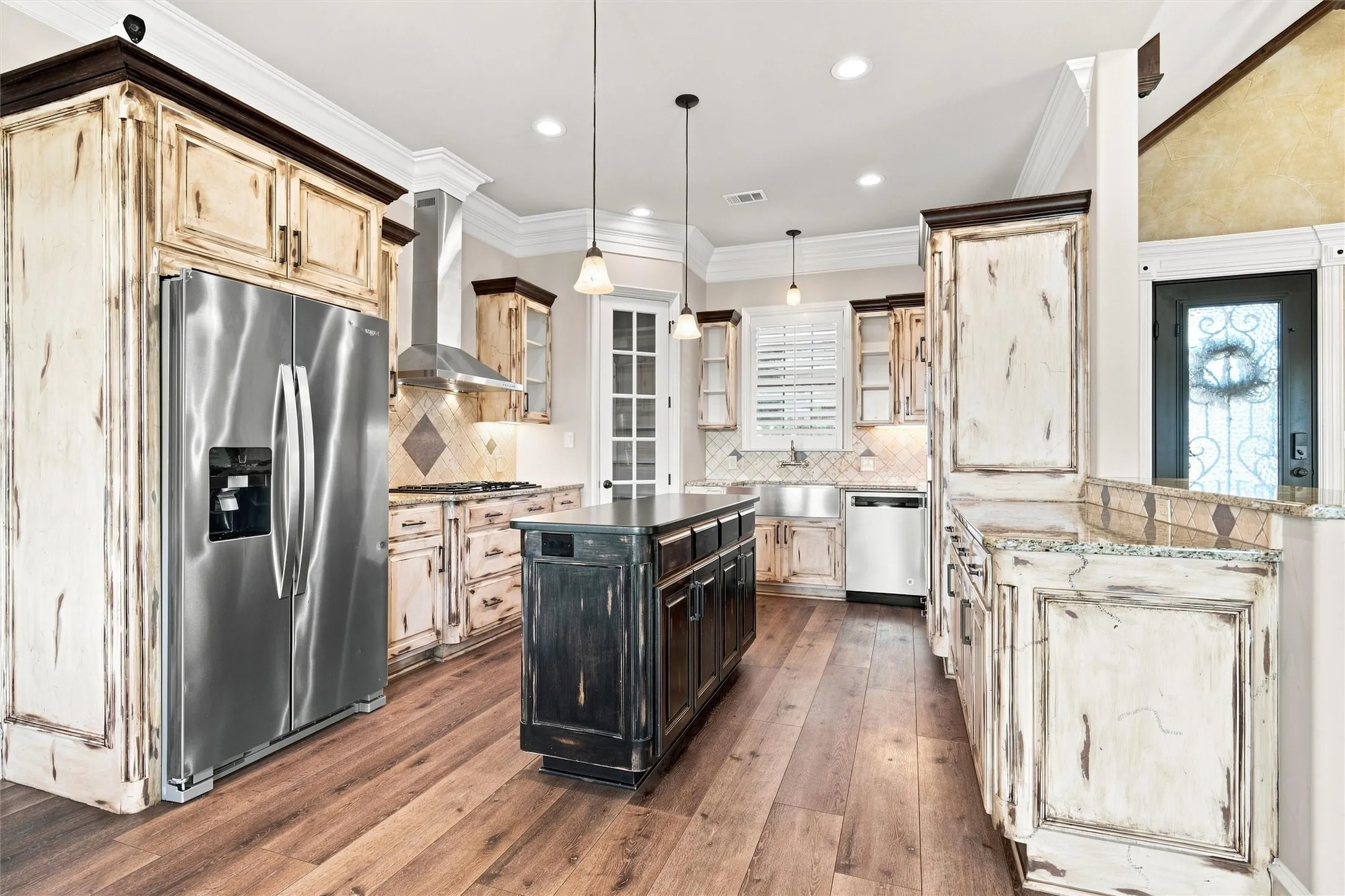 Single Family Residence For Sale in Mc Lennan County , 100 Deer Creek Drive, Waco, Texas 76708, 3 Bedroom, 3 Bathroom, 3 Garage spaces, 2,181 Sqft, built in 2018, mls#21366777, Real Estate Agent in Waco, Homes For Sale in Mc Lennan county, Homes For Sale in Waco, Realtor in Waco Texas, Real Estate Brokerage Independent Realty Texas, Luminita Cordes Realtor