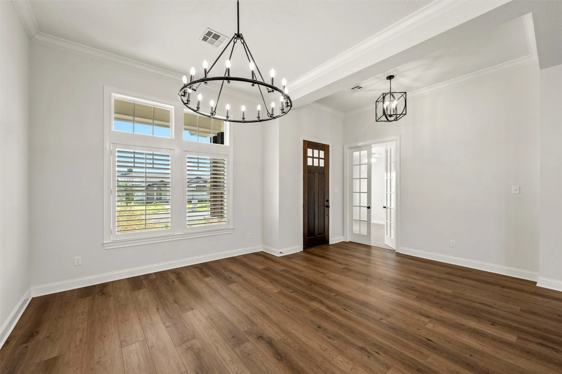 Single Family Residence For Sale in Mc Lennan County , 324 Stone Manor Drive, Mc Gregor, Texas 76657, 4 Bedroom, 4 Bathroom, 3 Garage spaces, 3,040 Sqft, built in 2019, mls#21371045, Real Estate Agent in Mc Gregor, Homes For Sale in Mc Lennan county, Homes For Sale in Mc Gregor, Realtor in Mc Gregor Texas, Real Estate Brokerage Independent Realty Texas, Luminita Cordes Realtor
