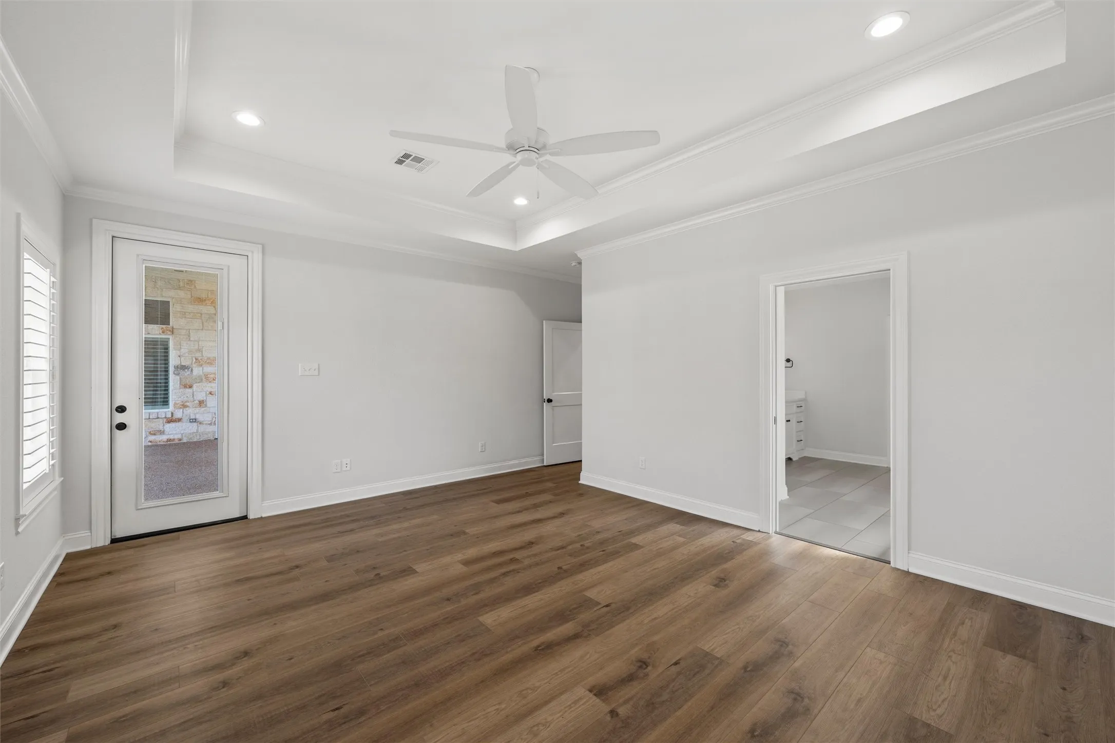 Single Family Residence For Sale in Mc Lennan County , 324 Stone Manor Drive, Mc Gregor, Texas 76657, 4 Bedroom, 4 Bathroom, 3 Garage spaces, 3,040 Sqft, built in 2019, mls#21371045, Real Estate Agent in Mc Gregor, Homes For Sale in Mc Lennan county, Homes For Sale in Mc Gregor, Realtor in Mc Gregor Texas, Real Estate Brokerage Independent Realty Texas, Luminita Cordes Realtor