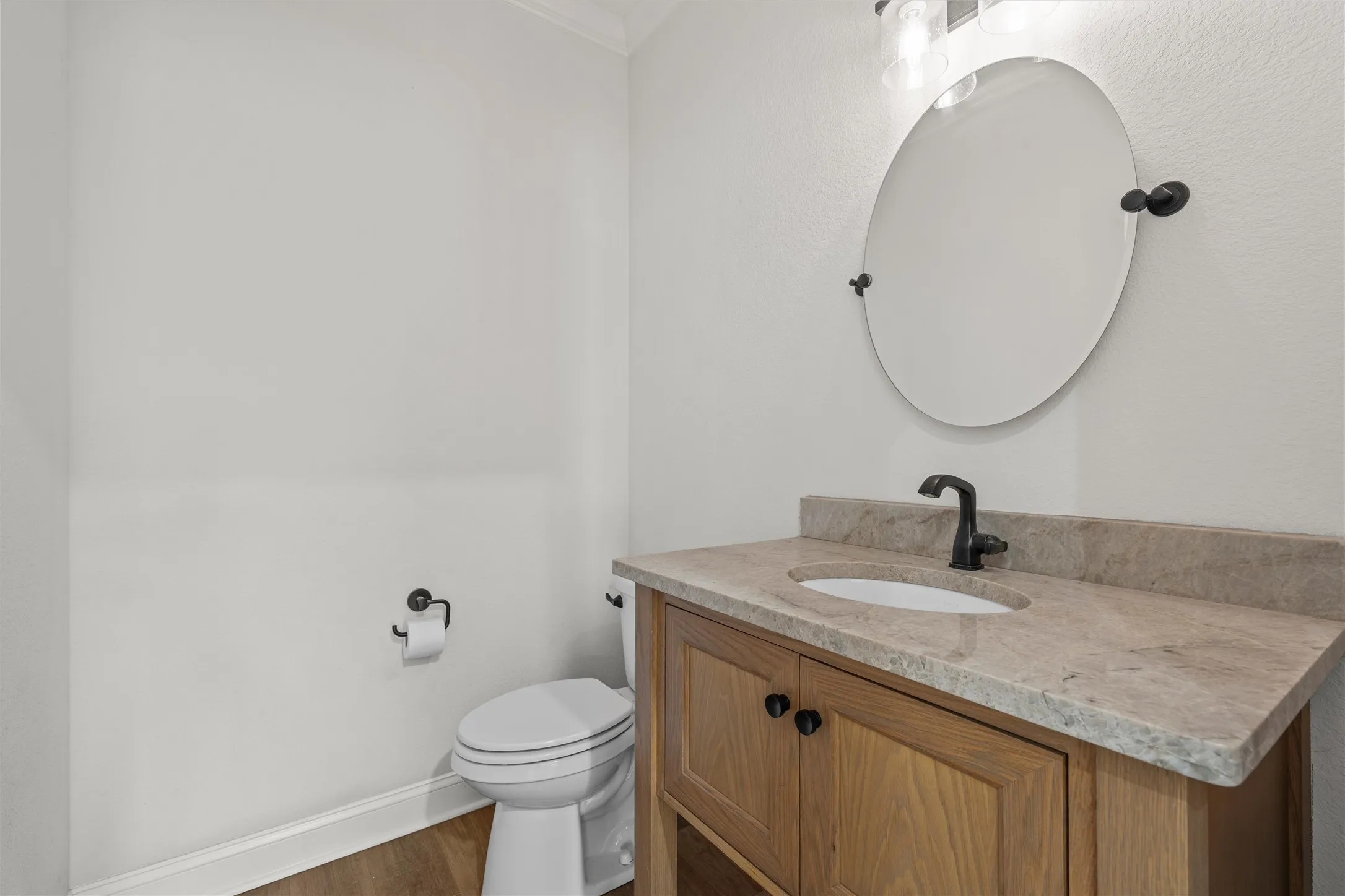 Single Family Residence For Sale in Mc Lennan County , 324 Stone Manor Drive, Mc Gregor, Texas 76657, 4 Bedroom, 4 Bathroom, 3 Garage spaces, 3,040 Sqft, built in 2019, mls#21371045, Real Estate Agent in Mc Gregor, Homes For Sale in Mc Lennan county, Homes For Sale in Mc Gregor, Realtor in Mc Gregor Texas, Real Estate Brokerage Independent Realty Texas, Luminita Cordes Realtor
