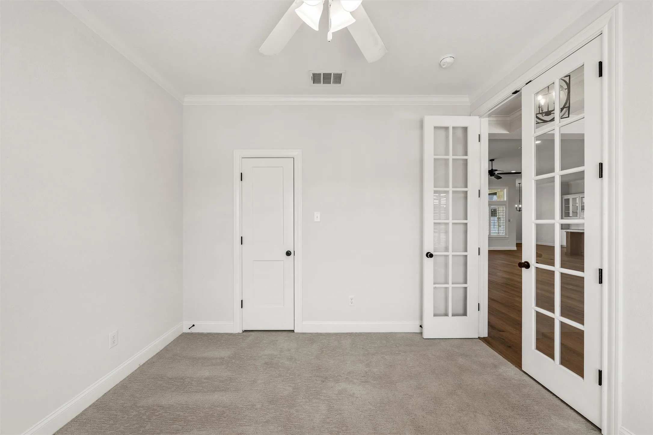 Single Family Residence For Sale in Mc Lennan County , 324 Stone Manor Drive, Mc Gregor, Texas 76657, 4 Bedroom, 4 Bathroom, 3 Garage spaces, 3,040 Sqft, built in 2019, mls#21371045, Real Estate Agent in Mc Gregor, Homes For Sale in Mc Lennan county, Homes For Sale in Mc Gregor, Realtor in Mc Gregor Texas, Real Estate Brokerage Independent Realty Texas, Luminita Cordes Realtor