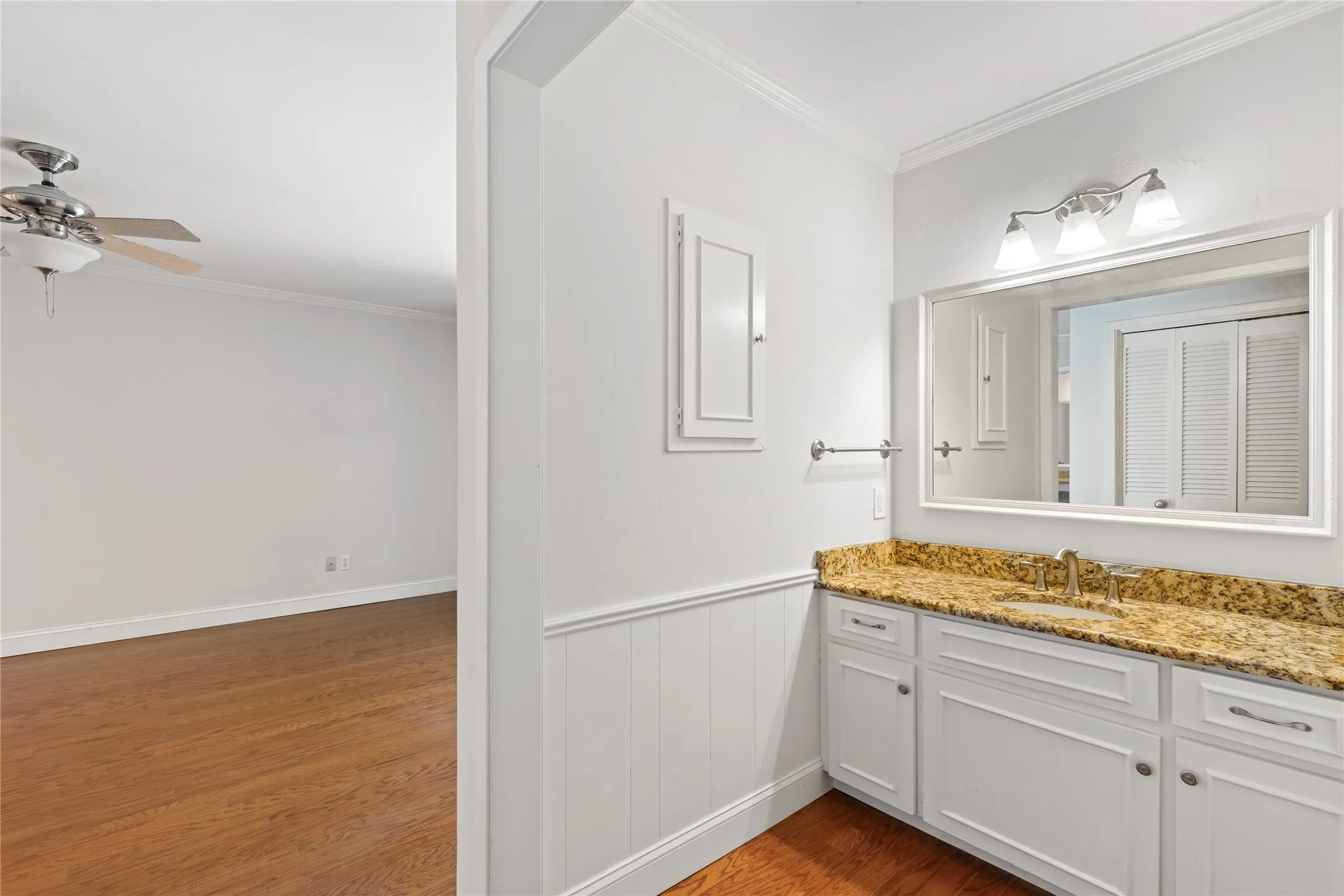 Split Primary Vanities