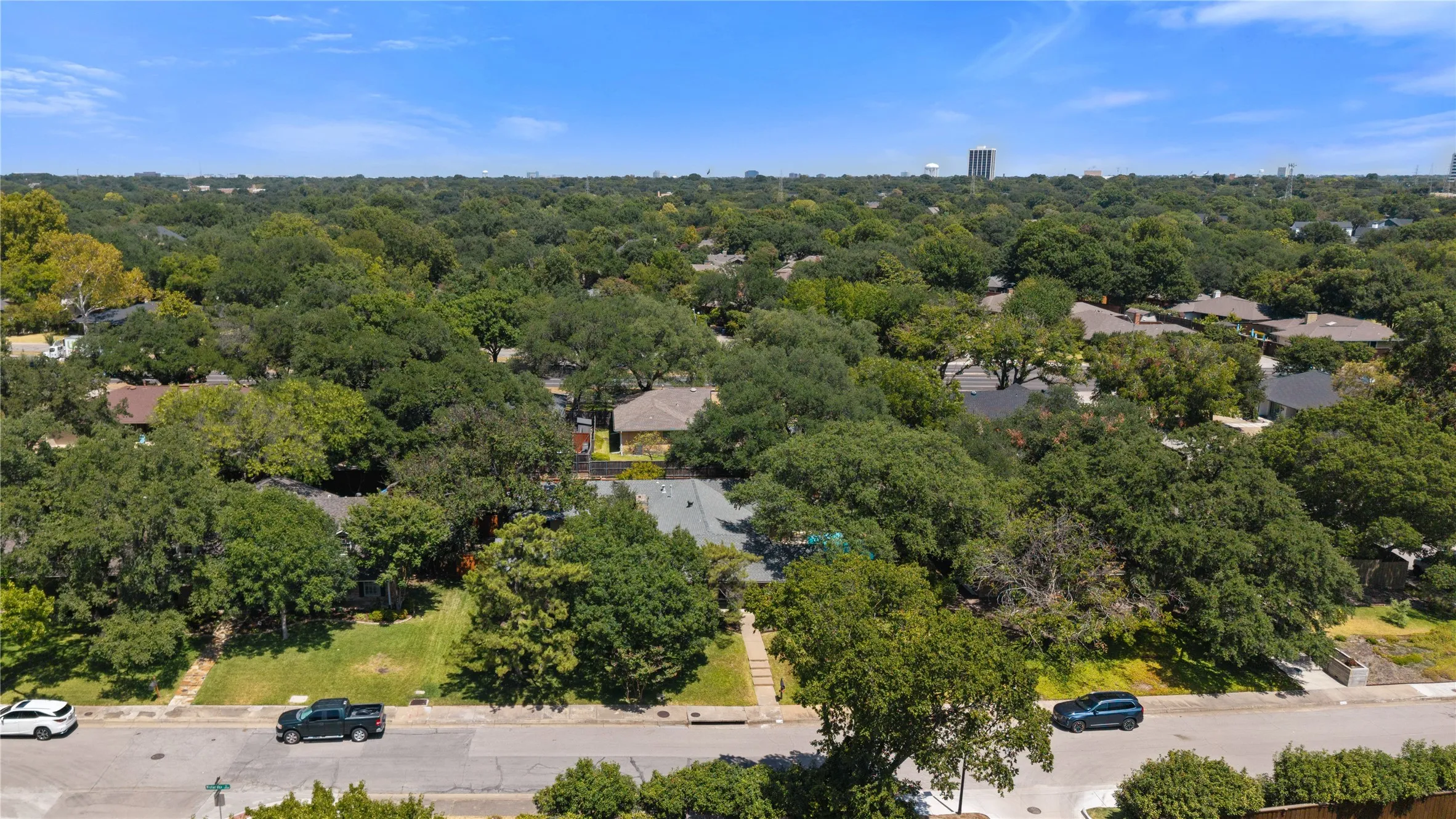 Single Family Residence For Sale in Dallas County , 14918 Vistaridge Drive, Dallas, Texas 75248, 4 Bedroom, 4 Bathroom, 2 Garage spaces, 3,586 Sqft, built in 1969, mls#21360512, Real Estate Agent in Dallas, Homes For Sale in Dallas county, Homes For Sale in Dallas, Realtor in Dallas Texas, Real Estate Brokerage Independent Realty Texas, Luminita Cordes Realtor