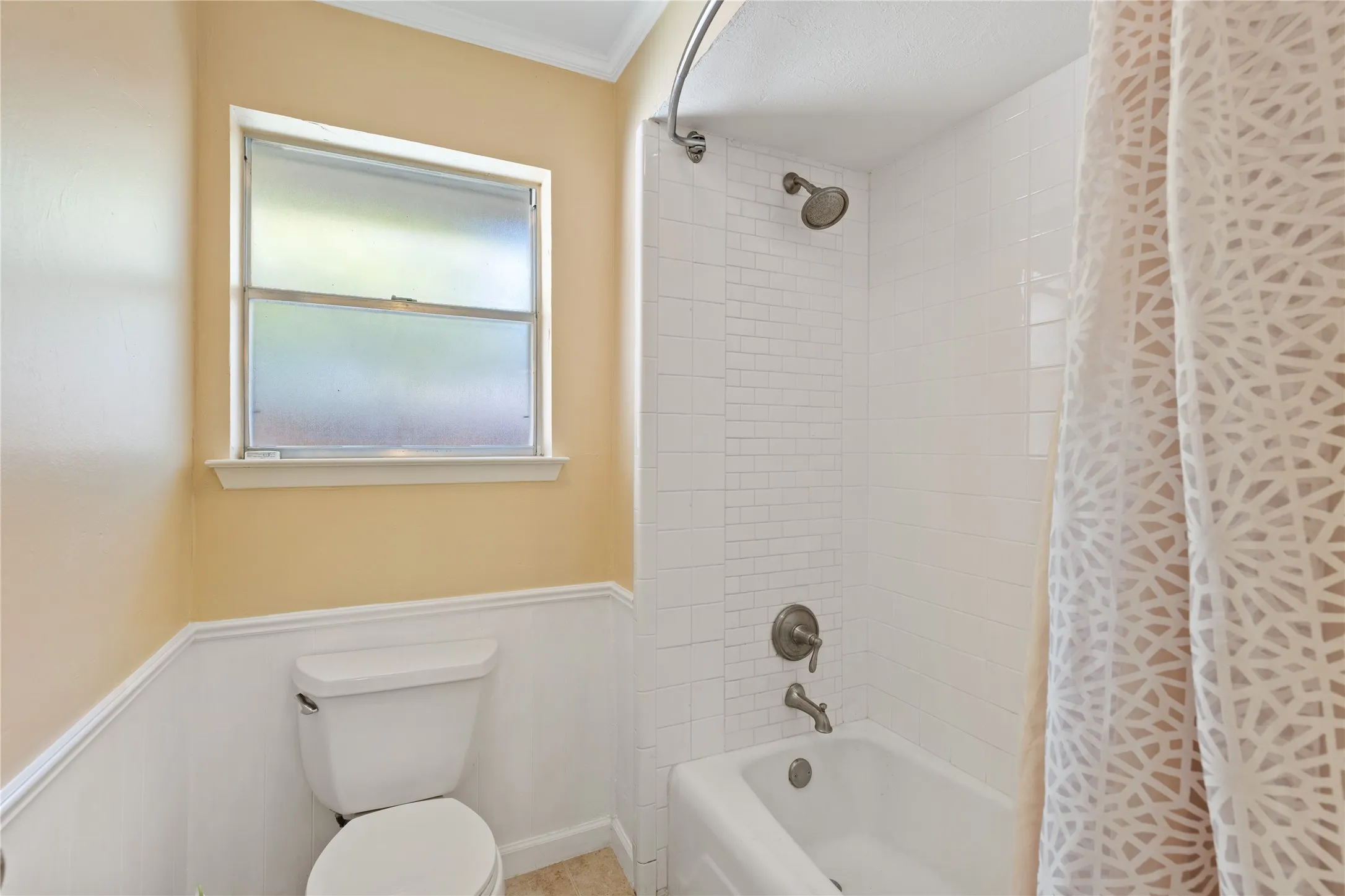 Single Family Residence For Sale in Dallas County , 14918 Vistaridge Drive, Dallas, Texas 75248, 4 Bedroom, 4 Bathroom, 2 Garage spaces, 3,586 Sqft, built in 1969, mls#21360512, Real Estate Agent in Dallas, Homes For Sale in Dallas county, Homes For Sale in Dallas, Realtor in Dallas Texas, Real Estate Brokerage Independent Realty Texas, Luminita Cordes Realtor