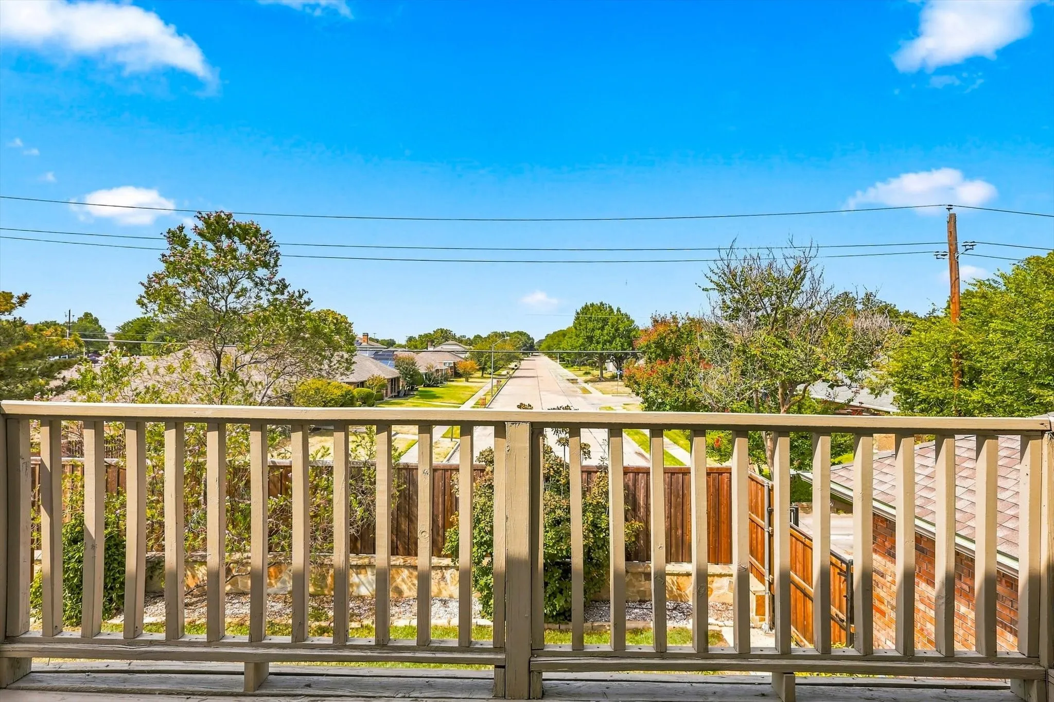 Single Family Residence For Sale in Denton County , 1222 Dentonshire Drive, Carrollton, Texas 75007, 4 Bedroom, 3 Bathroom, 2 Garage spaces, 2,568 Sqft, built in 1987, mls#21369259, Real Estate Agent in Carrollton, Homes For Sale in Denton county, Homes For Sale in Carrollton, Realtor in Carrollton Texas, Real Estate Brokerage Independent Realty Texas, Luminita Cordes Realtor