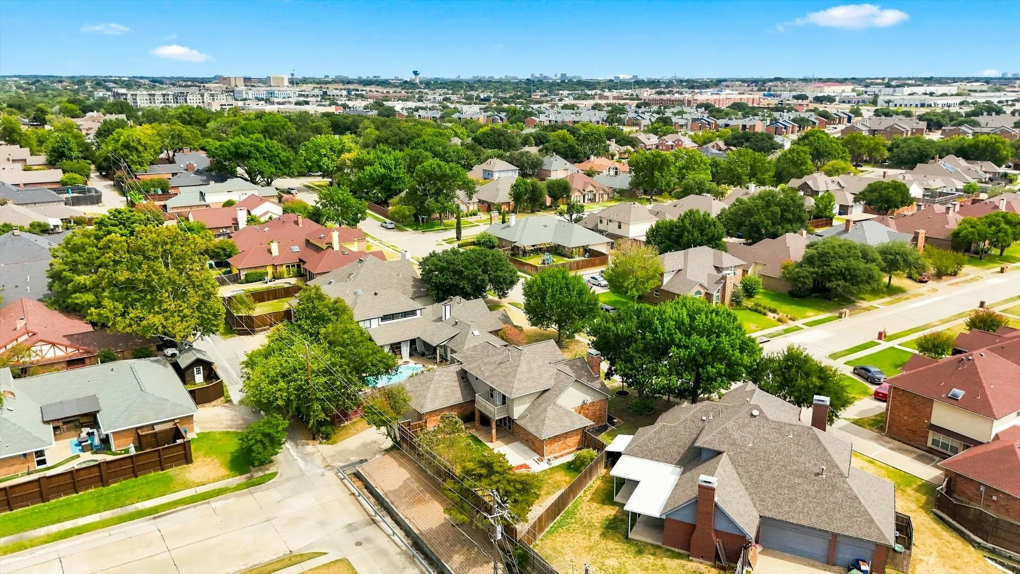Single Family Residence For Sale in Denton County , 1222 Dentonshire Drive, Carrollton, Texas 75007, 4 Bedroom, 3 Bathroom, 2 Garage spaces, 2,568 Sqft, built in 1987, mls#21369259, Real Estate Agent in Carrollton, Homes For Sale in Denton county, Homes For Sale in Carrollton, Realtor in Carrollton Texas, Real Estate Brokerage Independent Realty Texas, Luminita Cordes Realtor